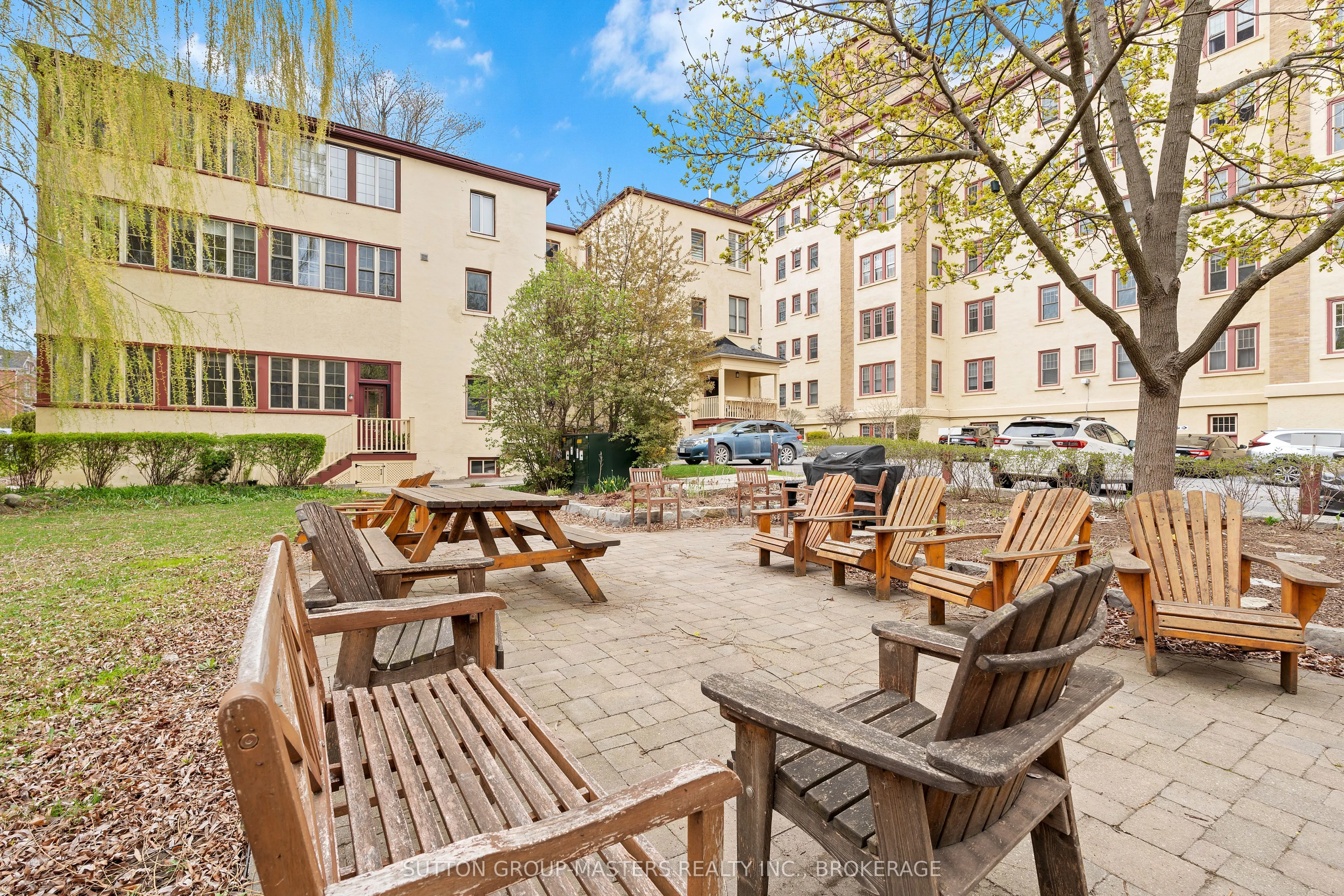 67 Sydenham Street, #404