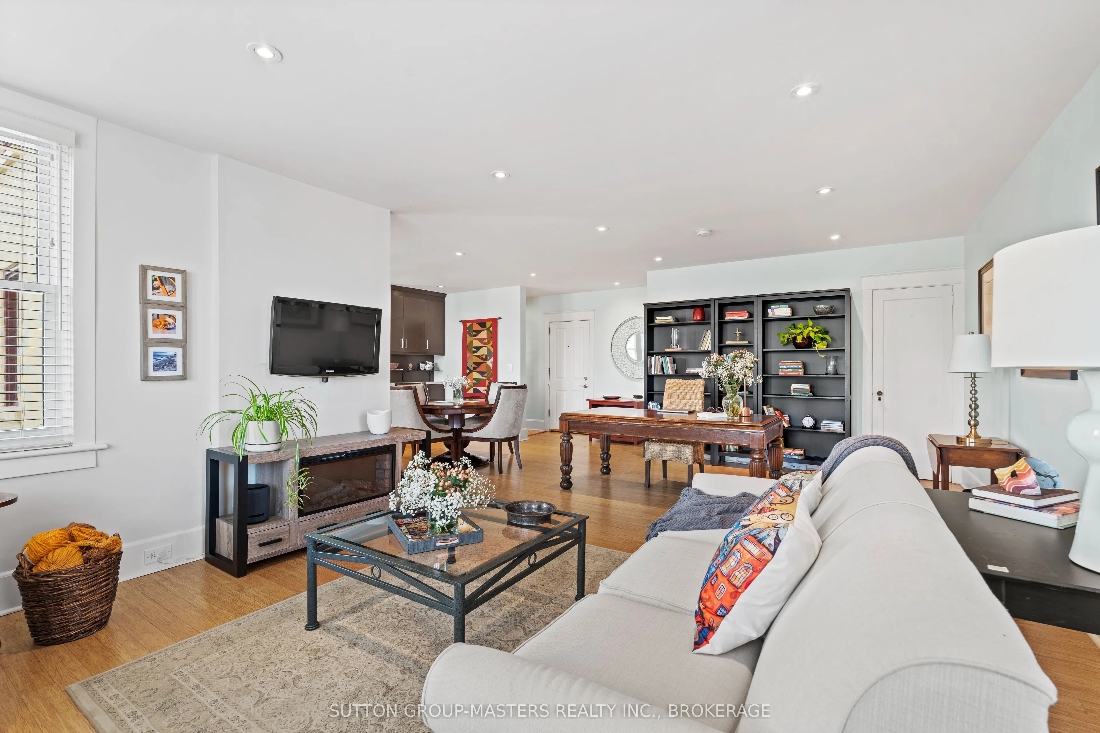 67 Sydenham Street, #404