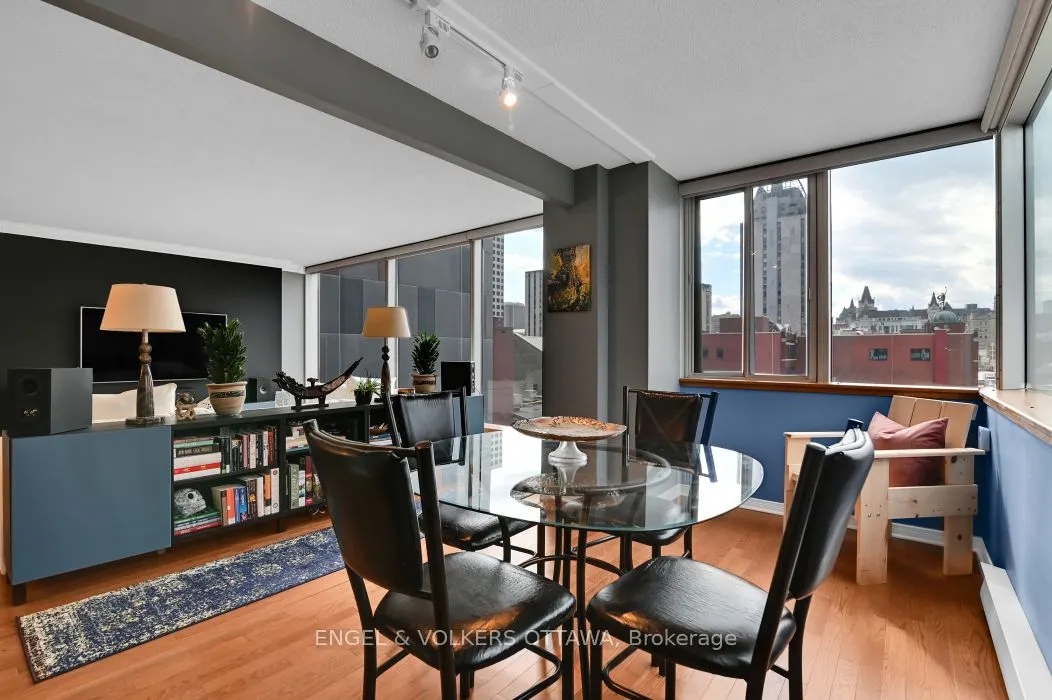 160 George Street, #402