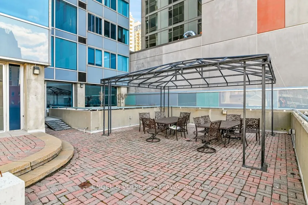 160 George Street, #402