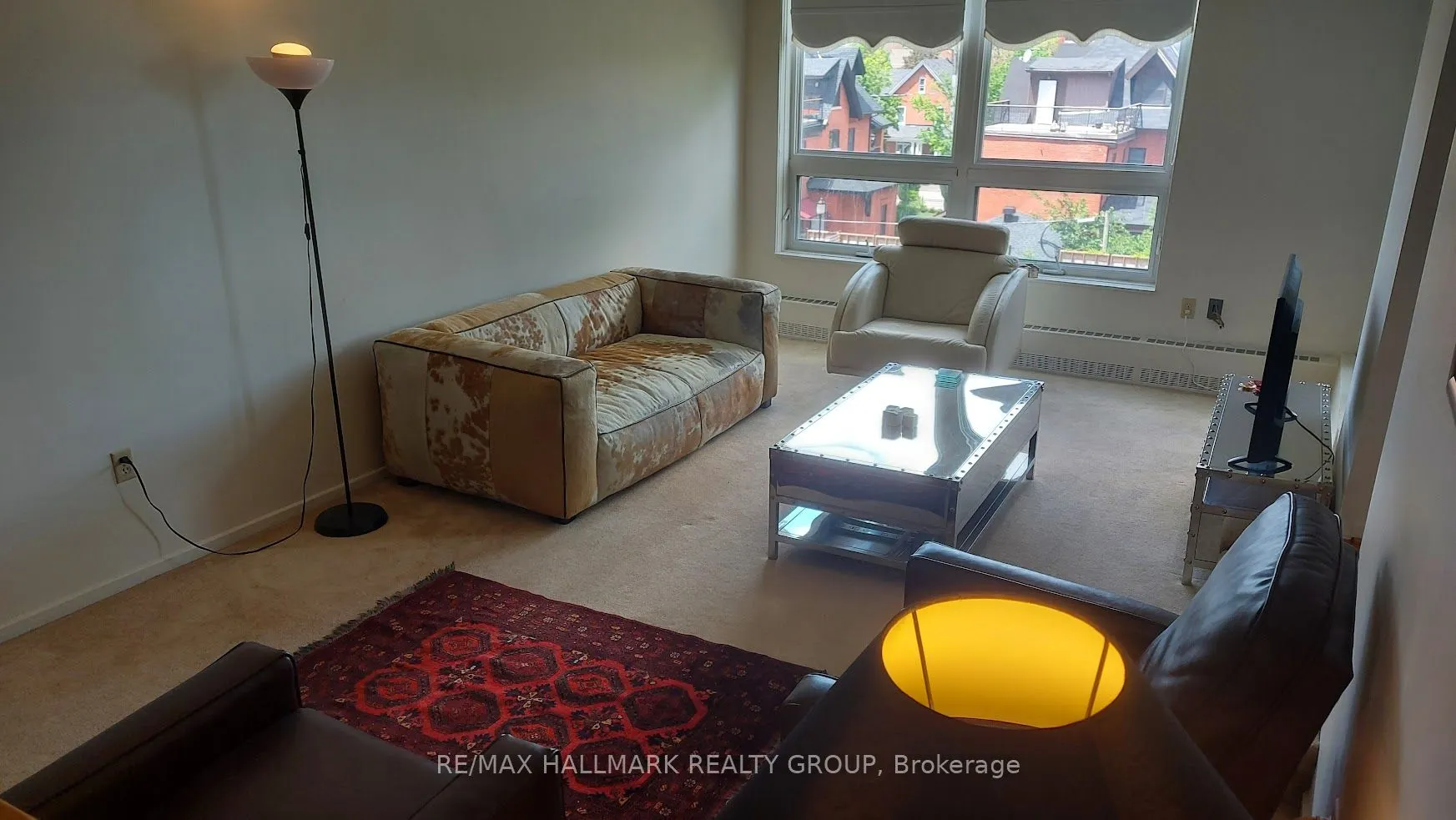373 Laurier Avenue E, #402