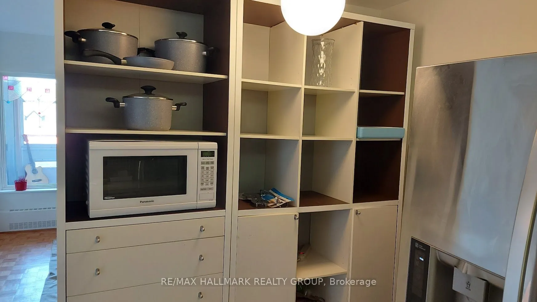 373 Laurier Avenue E, #402