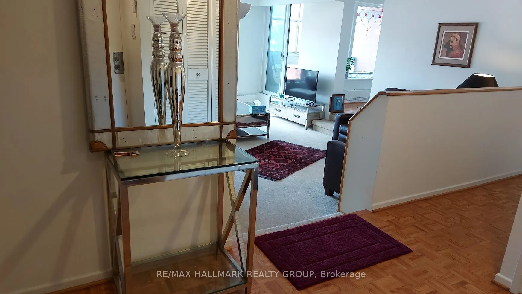 373 Laurier Avenue E, #402