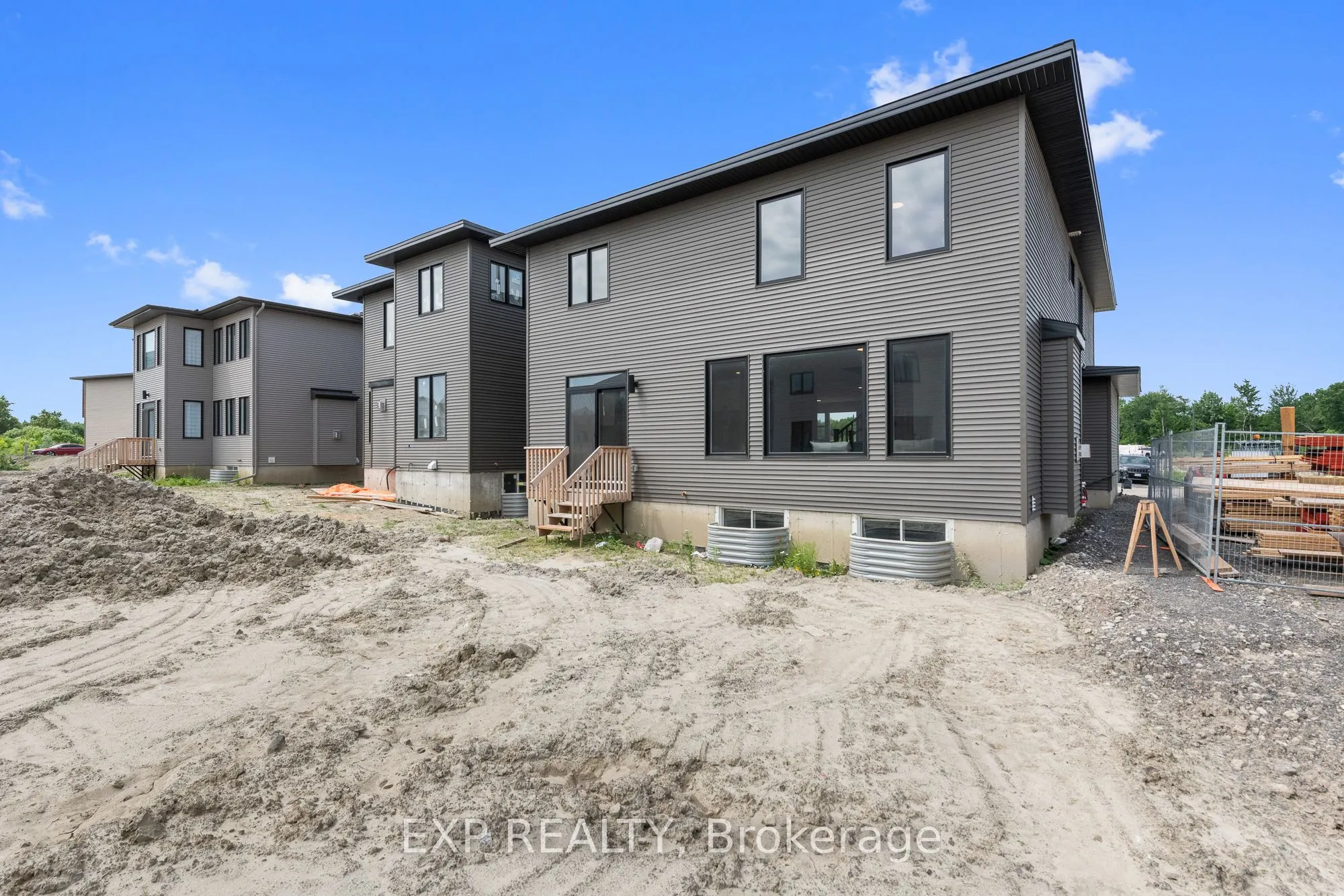 804 Ninaatik Place