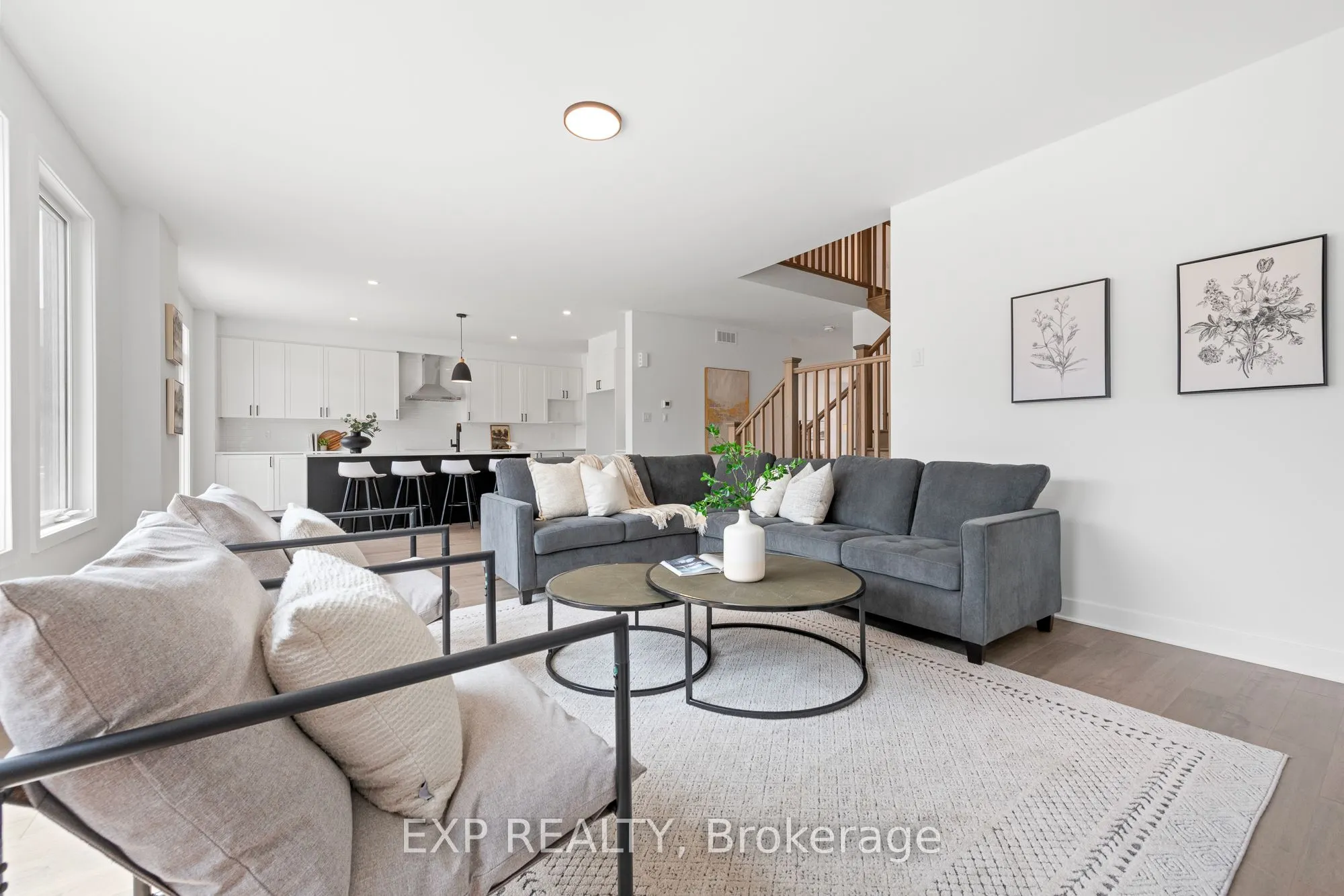 804 Ninaatik Place