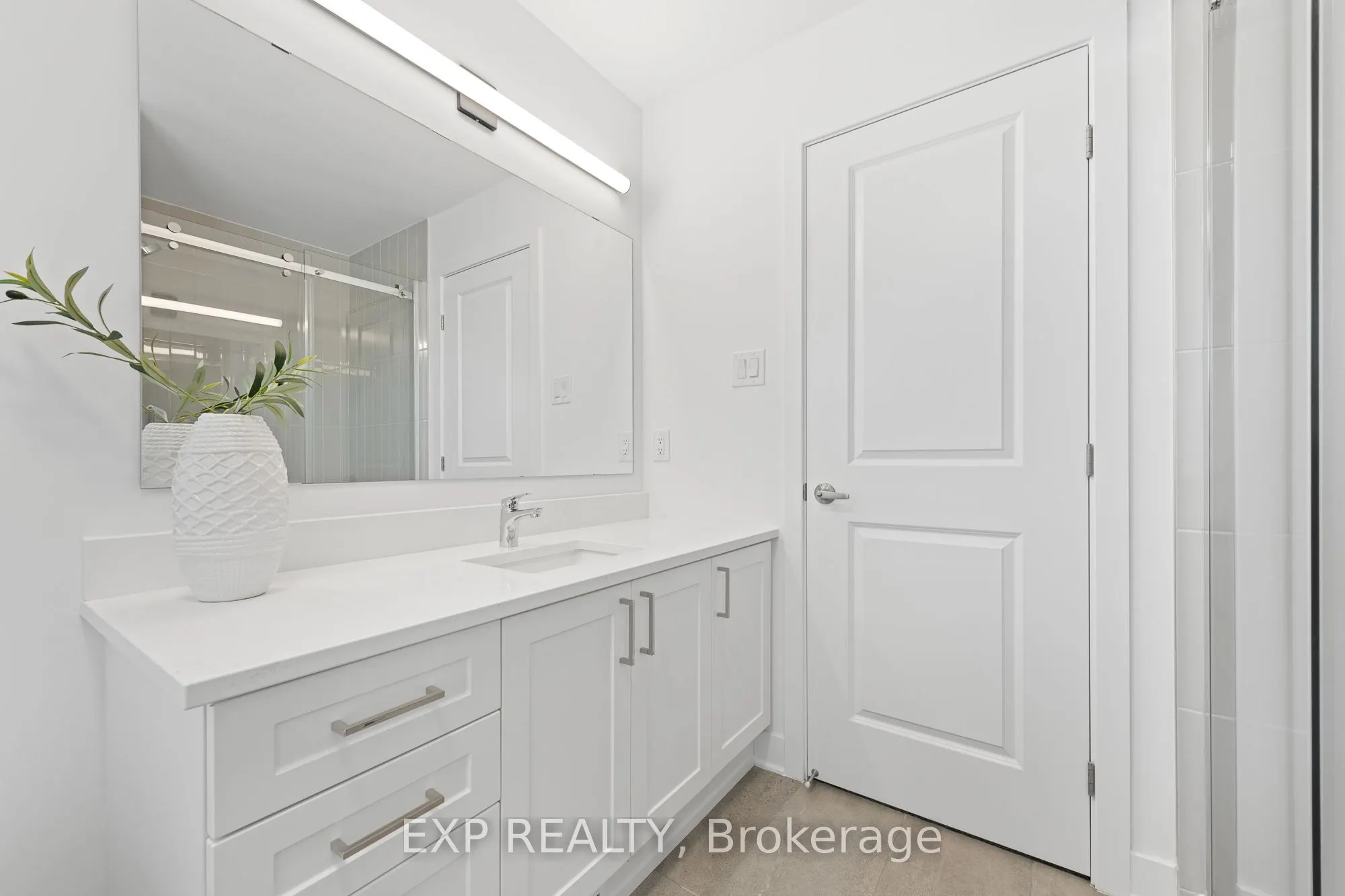 804 Ninaatik Place