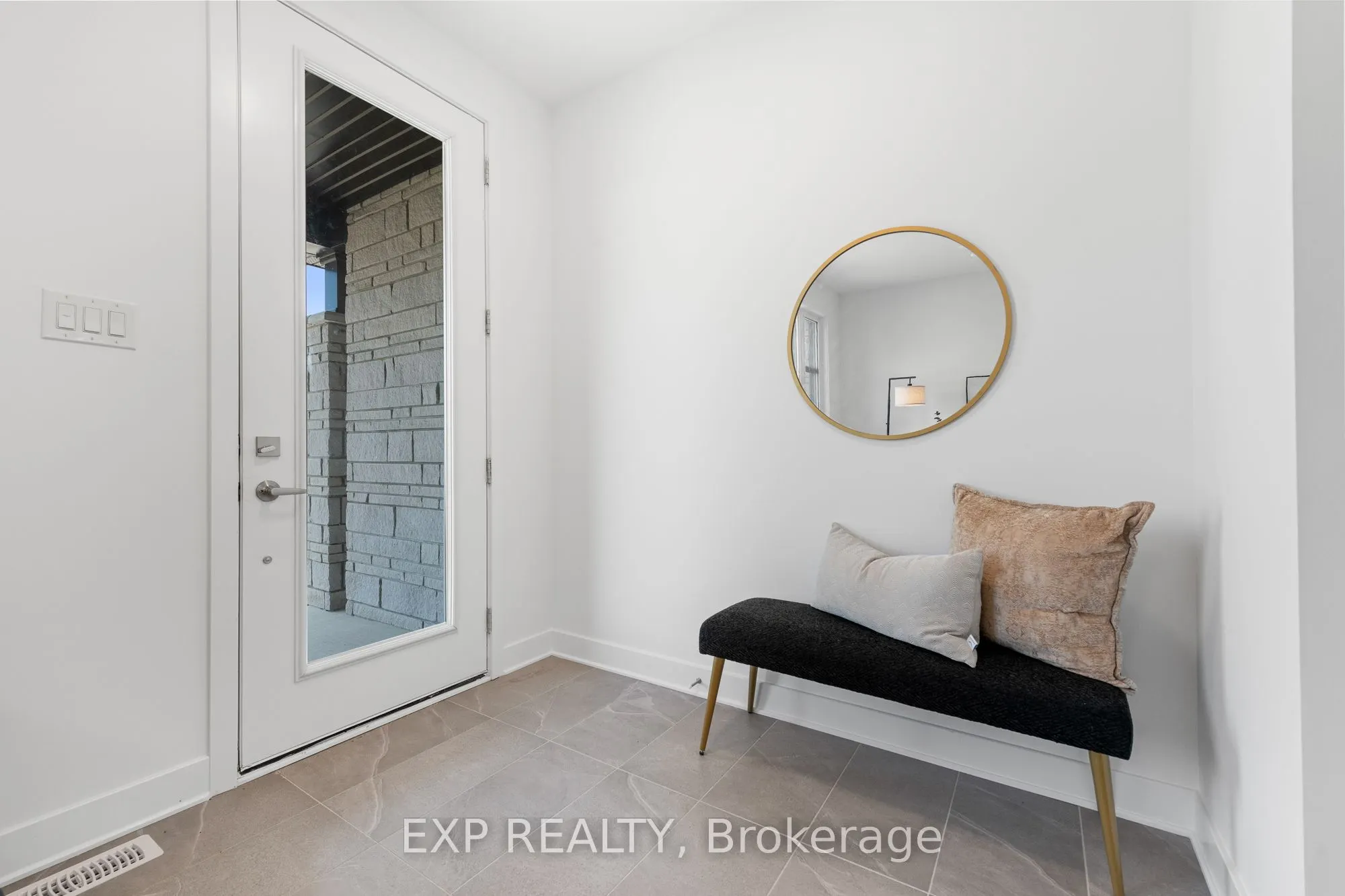804 Ninaatik Place
