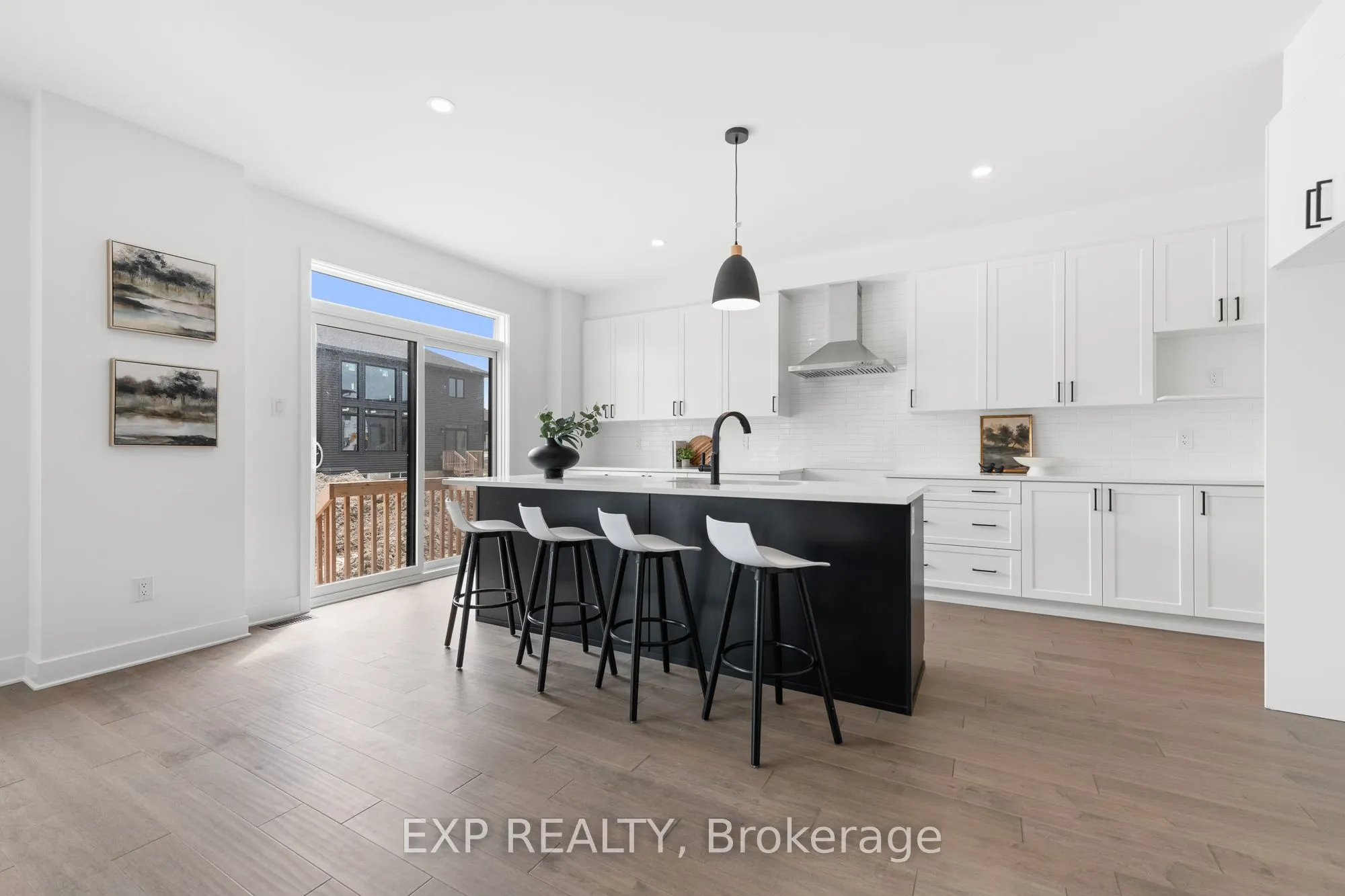 804 Ninaatik Place