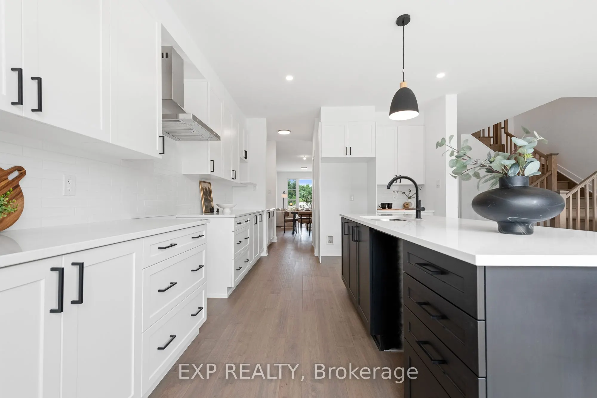 804 Ninaatik Place