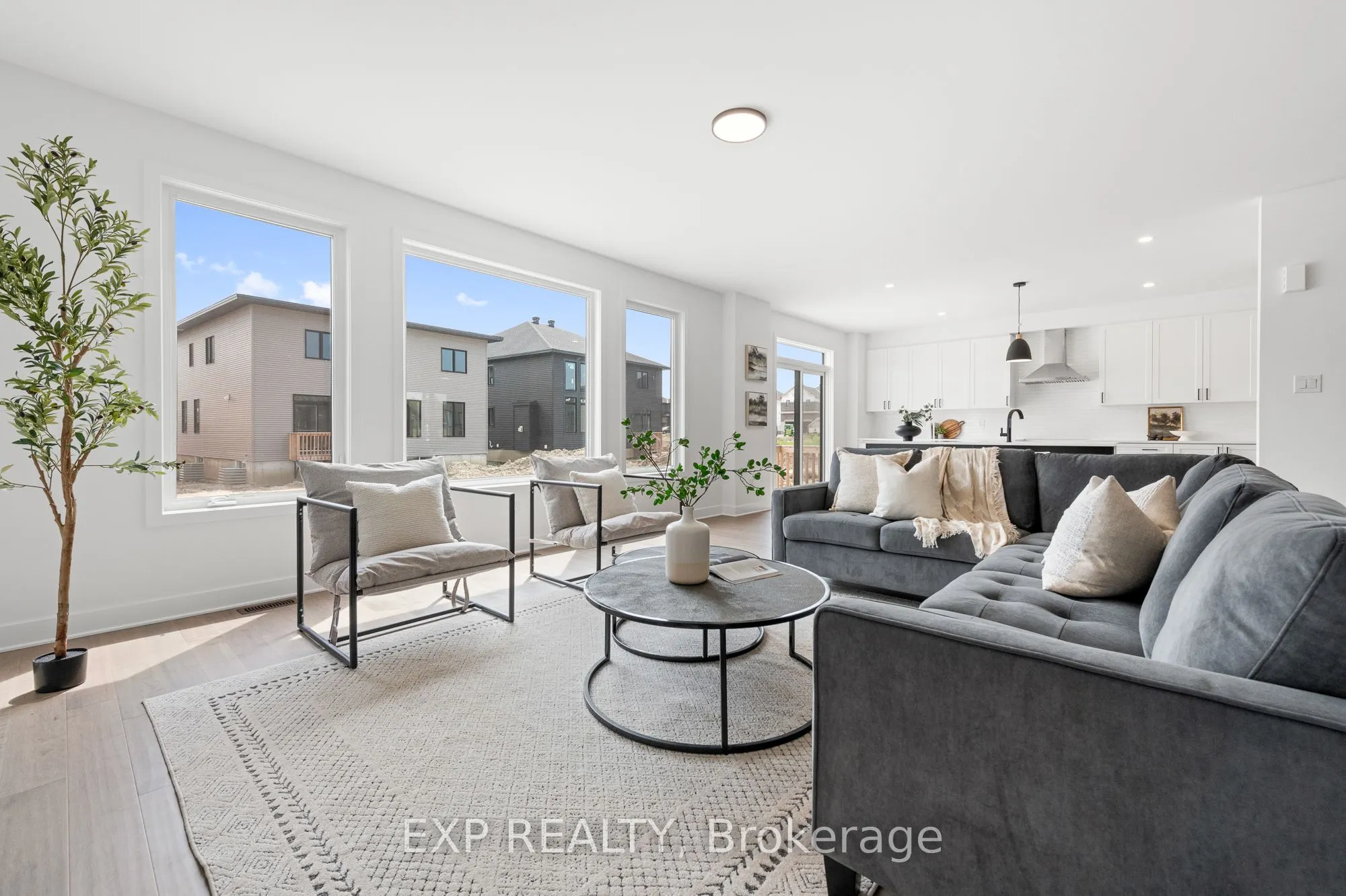804 Ninaatik Place