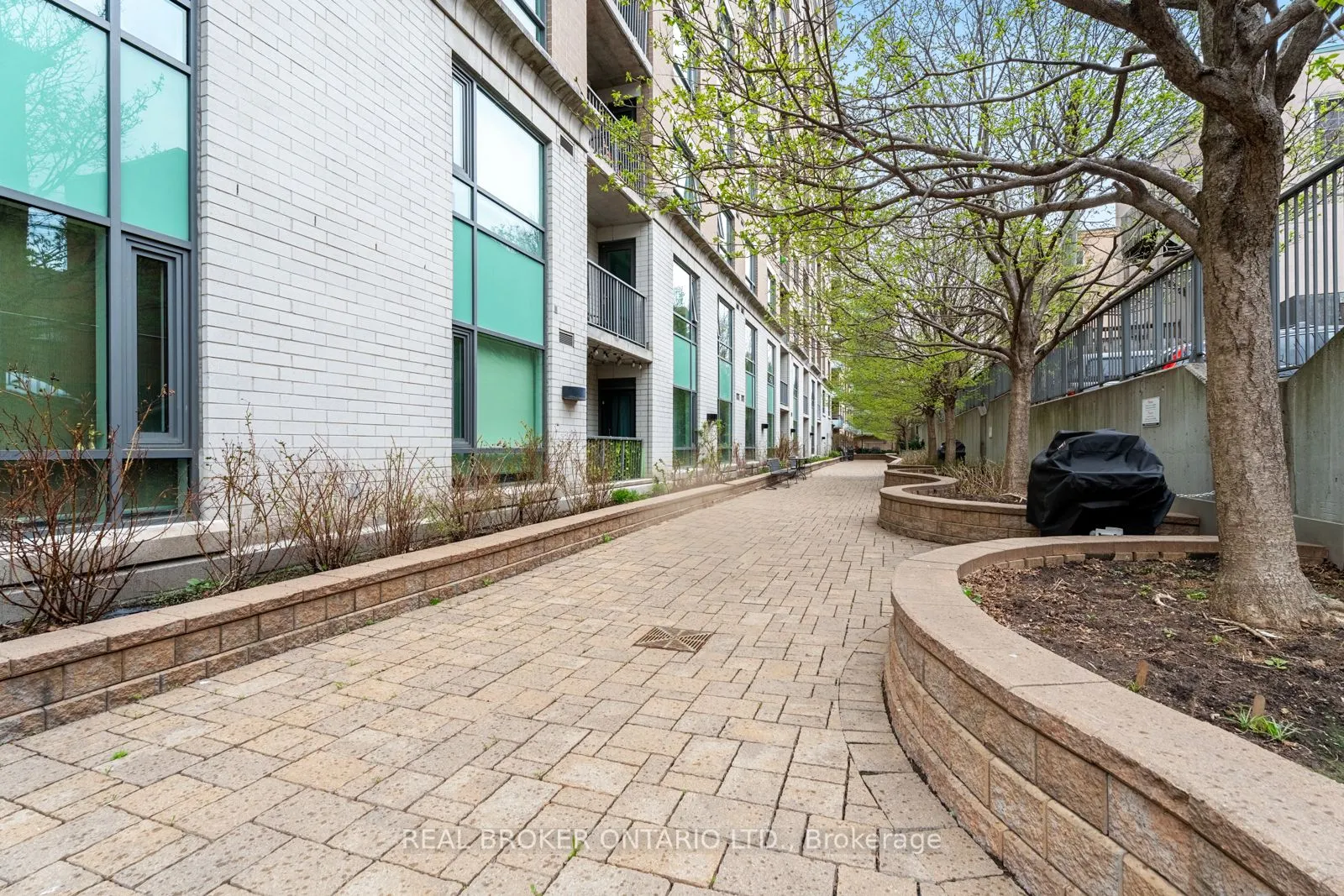 200 Besserer Street, #1207