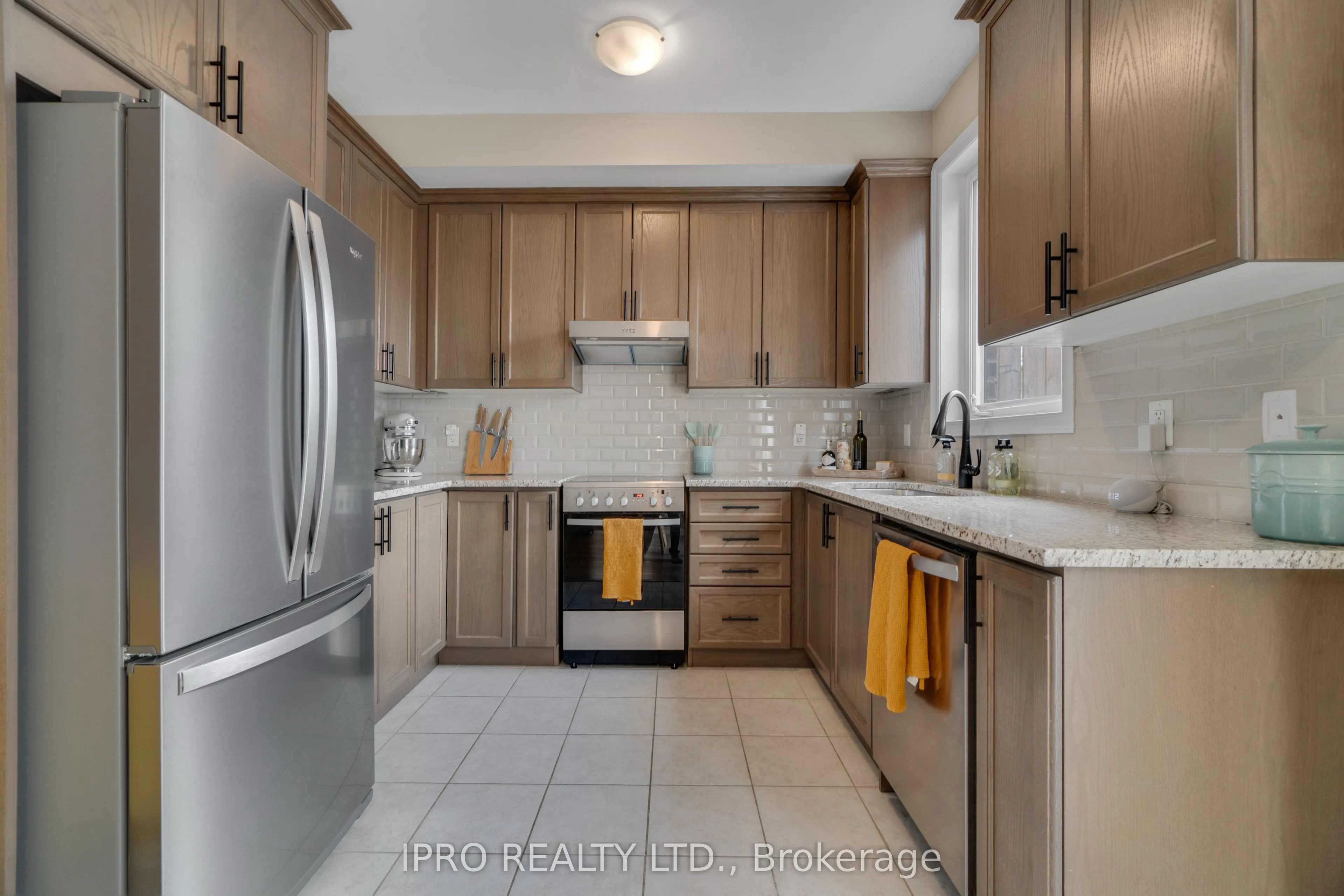 219 Dundas Street E, #46