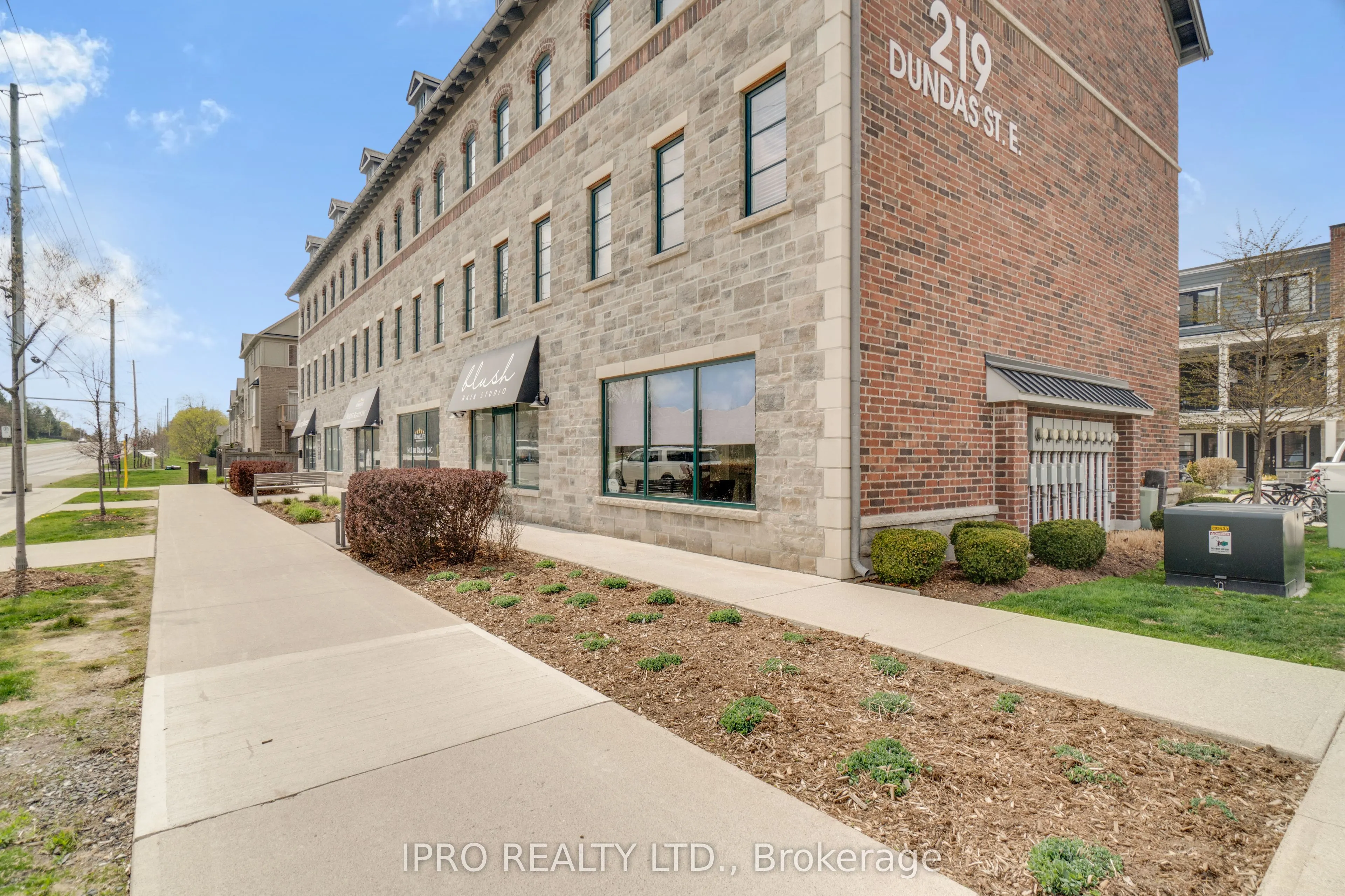 219 Dundas Street E, #46