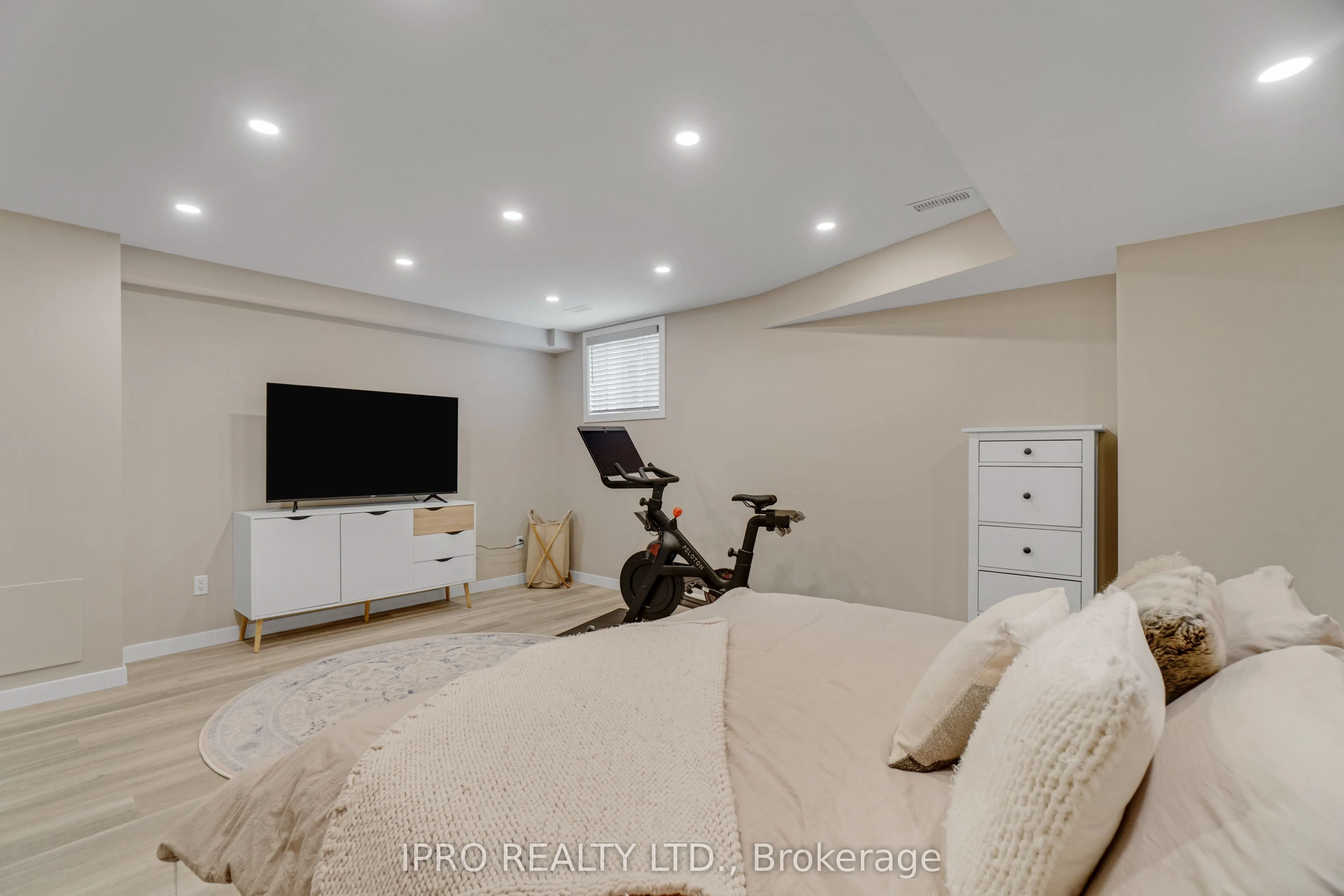219 Dundas Street E, #46