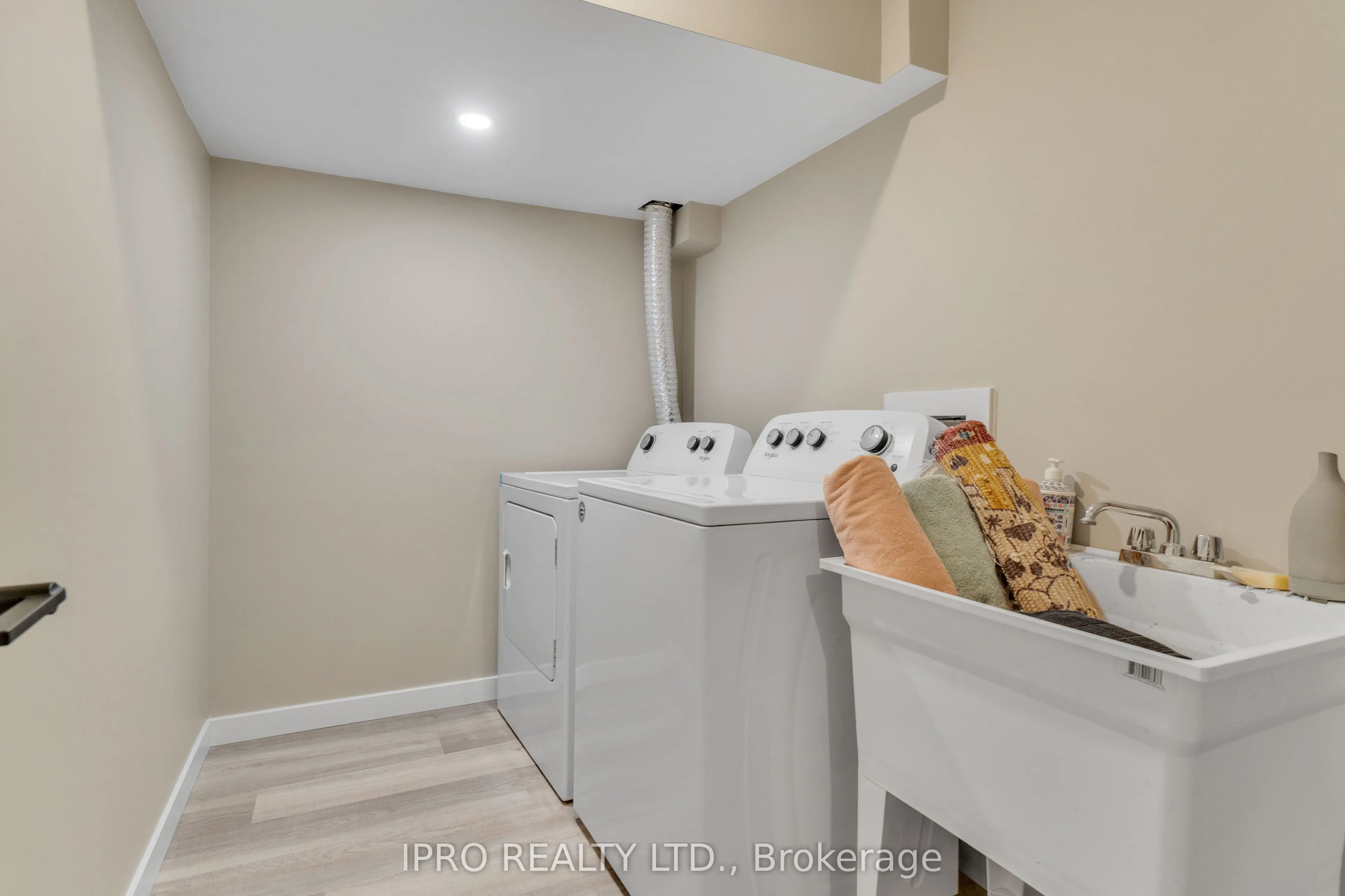 219 Dundas Street E, #46
