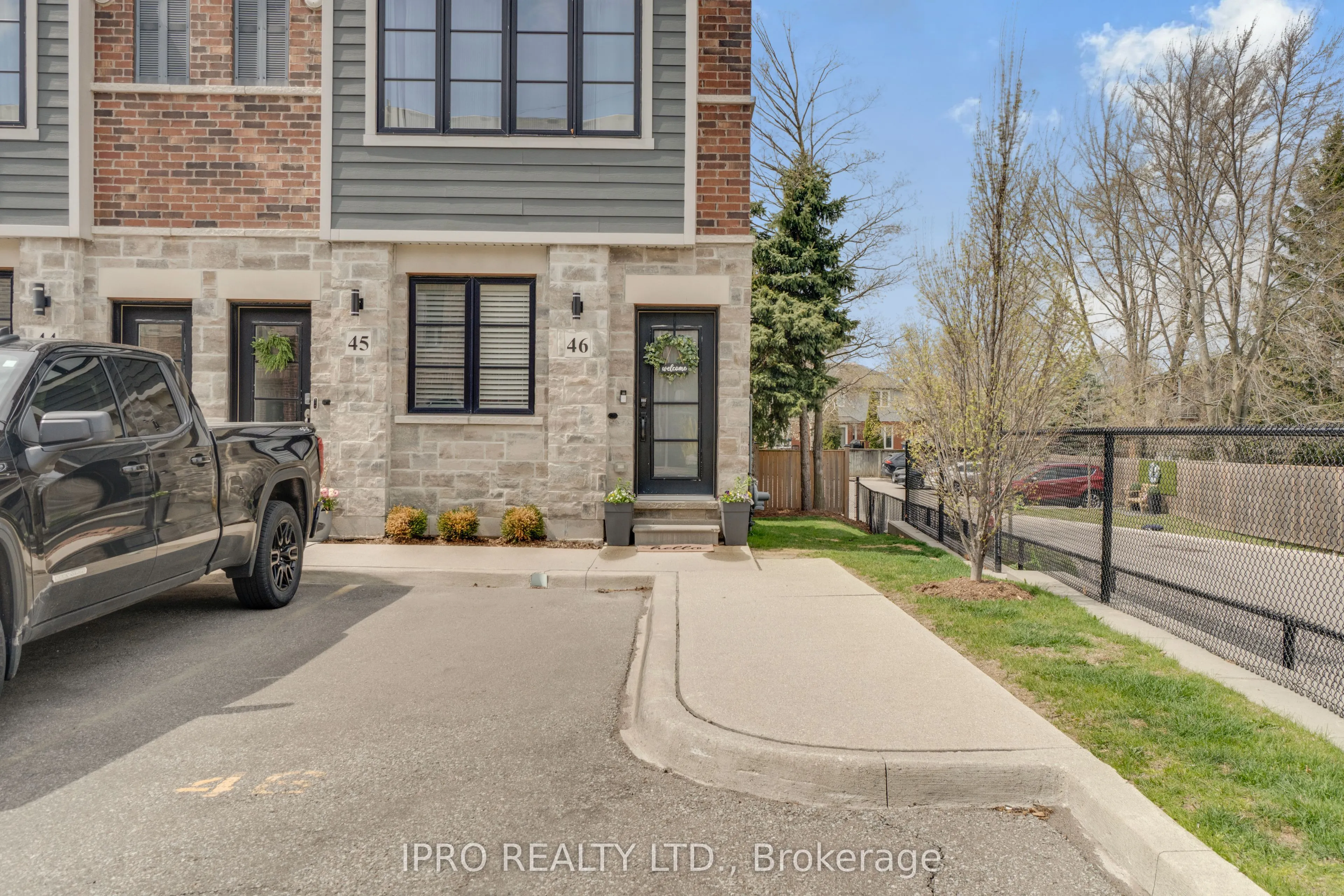 219 Dundas Street E, #46