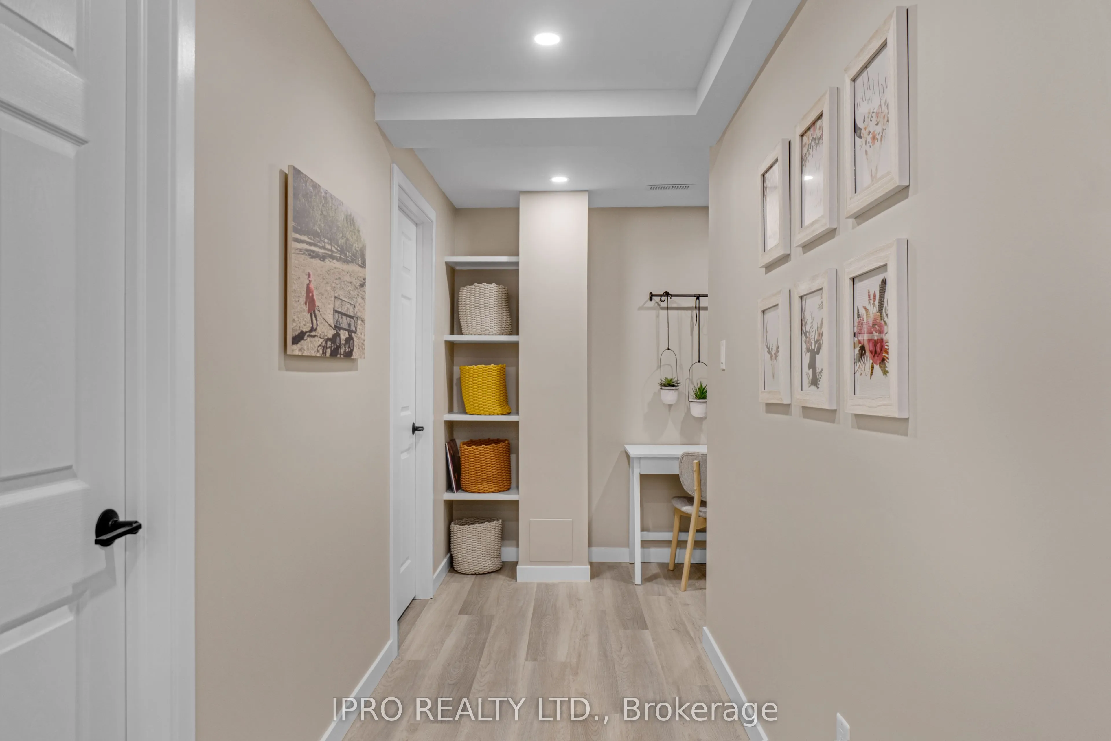 219 Dundas Street E, #46