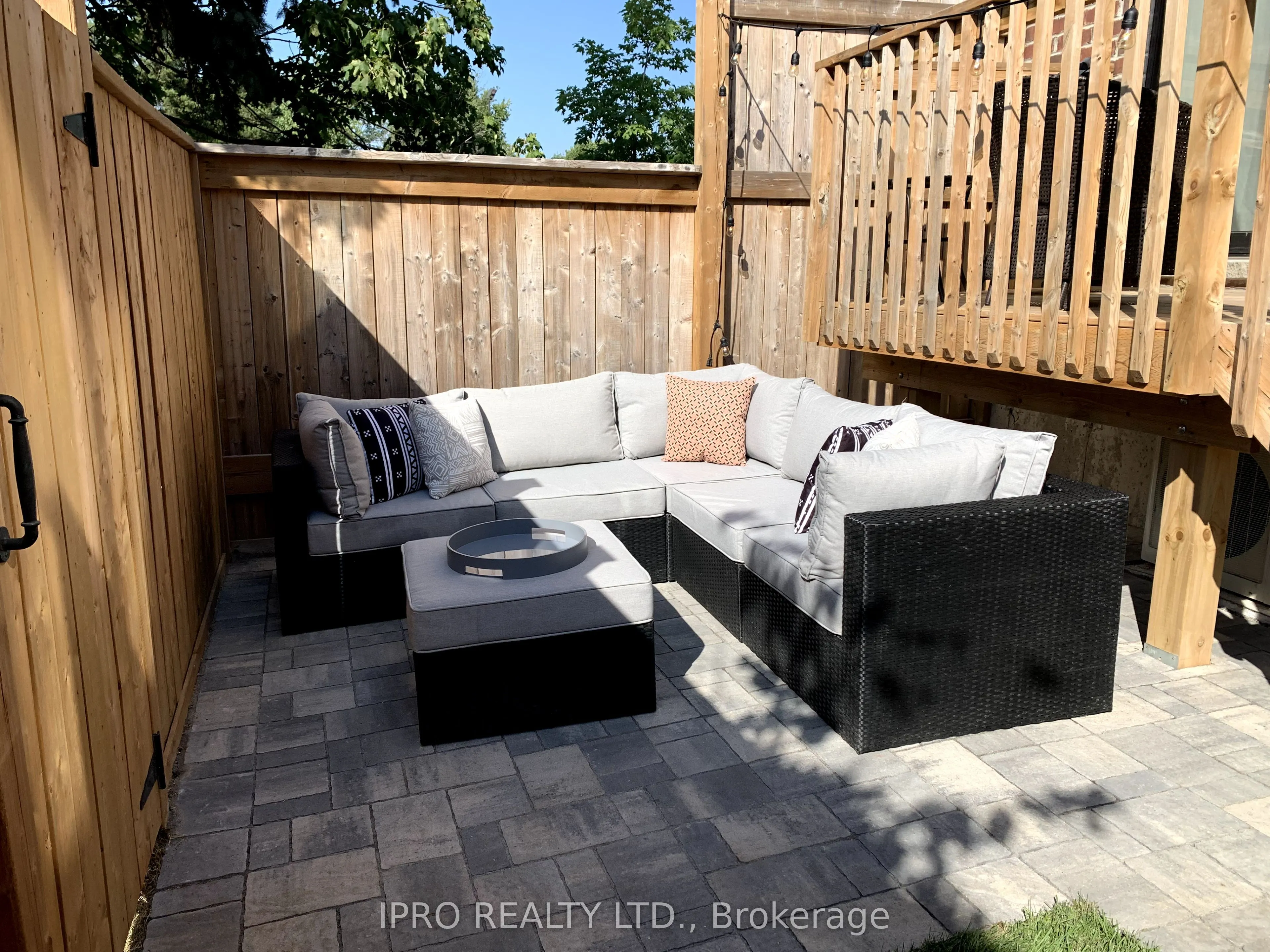 219 Dundas Street E, #46