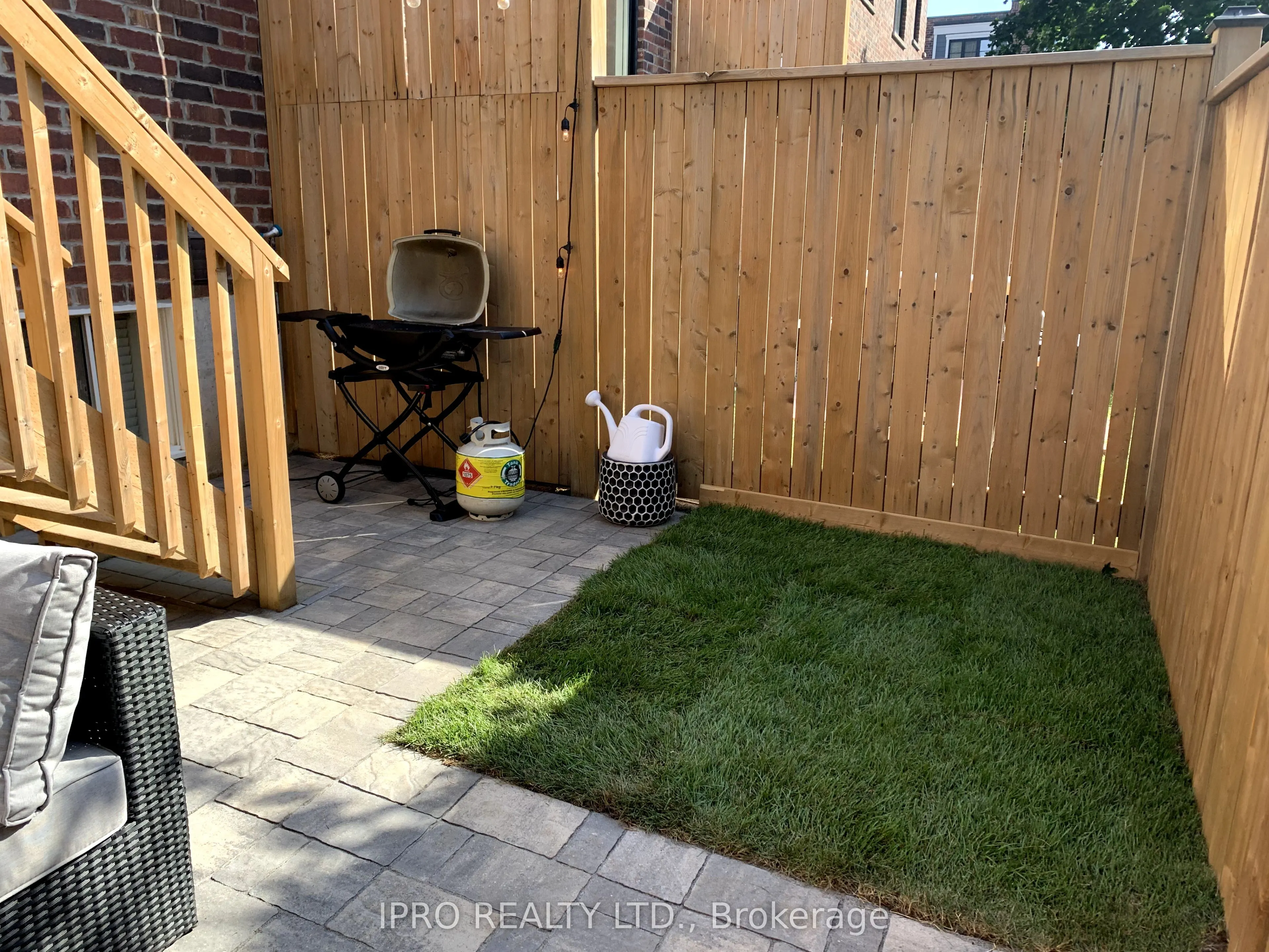 219 Dundas Street E, #46