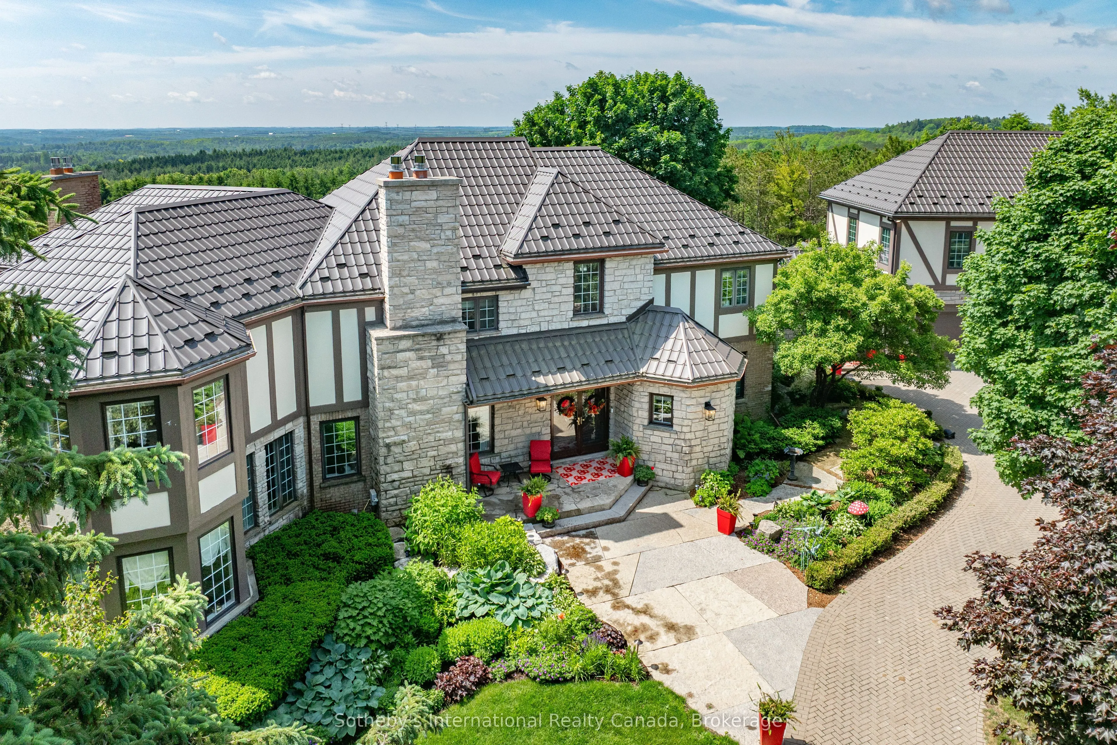 9255 Sideroad 27
