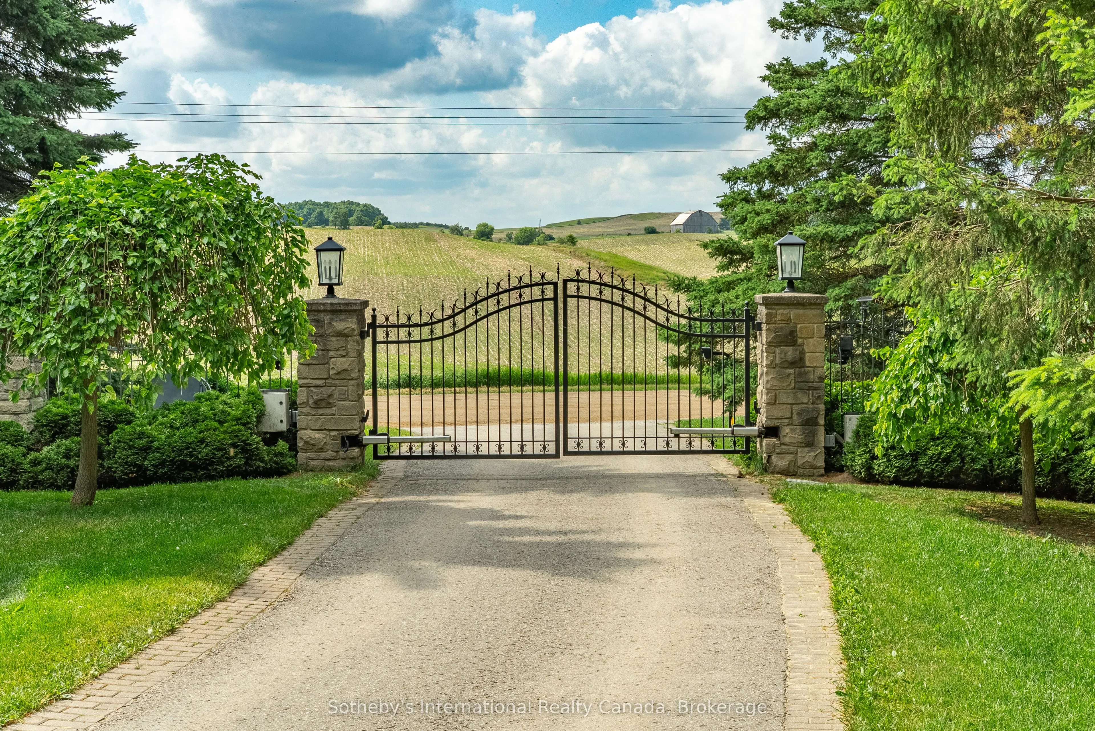 9255 Sideroad 27