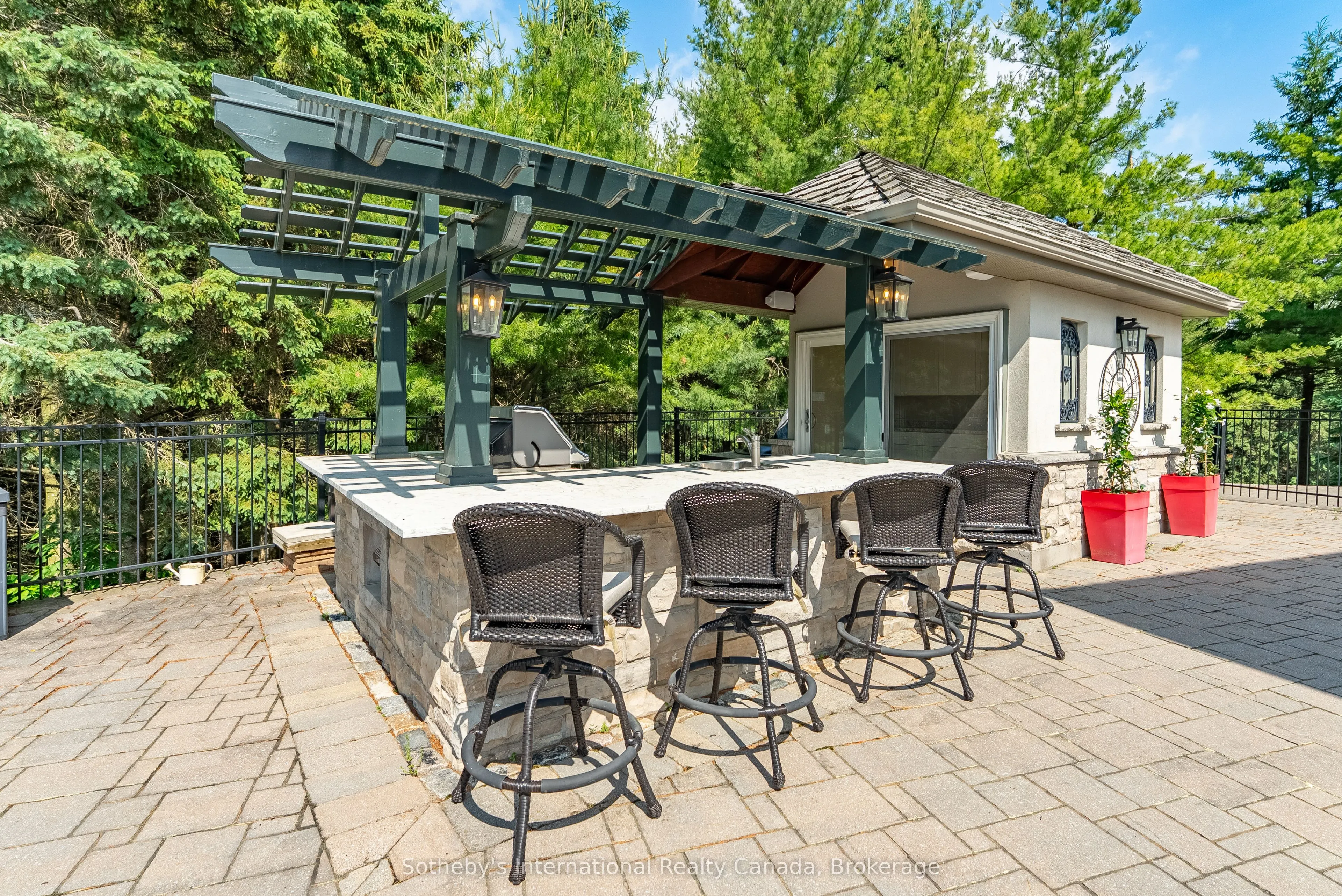 9255 Sideroad 27