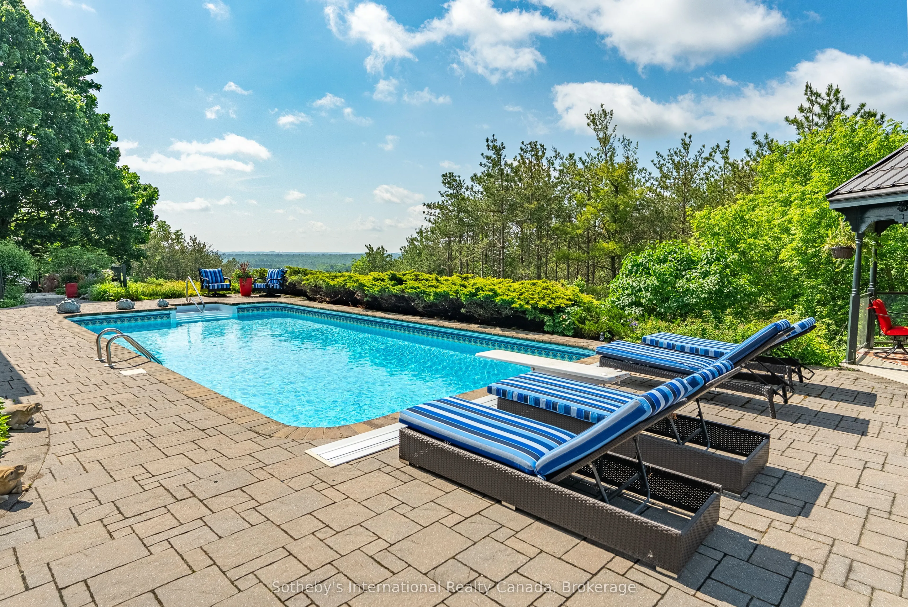 9255 Sideroad 27