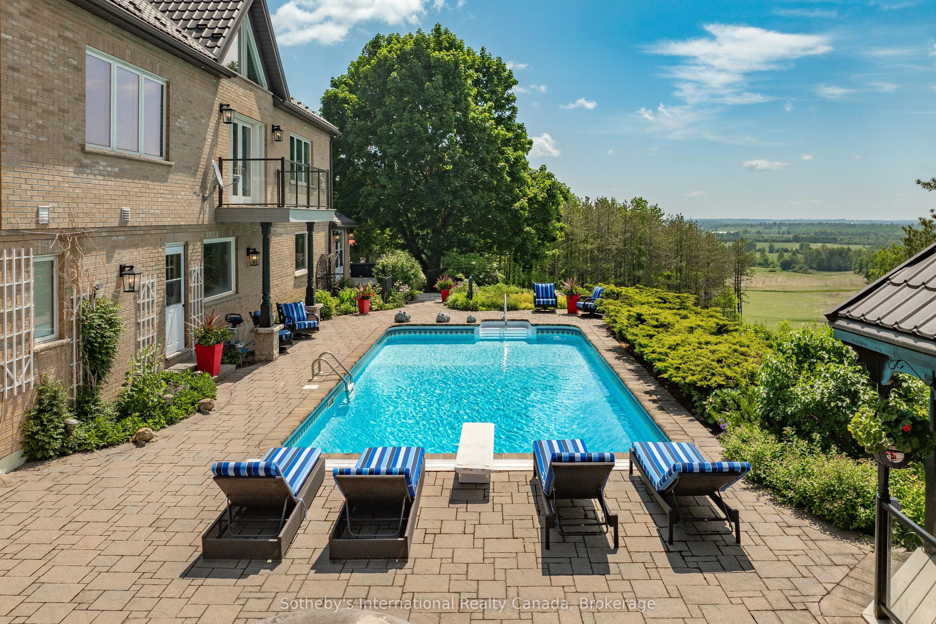 9255 Sideroad 27