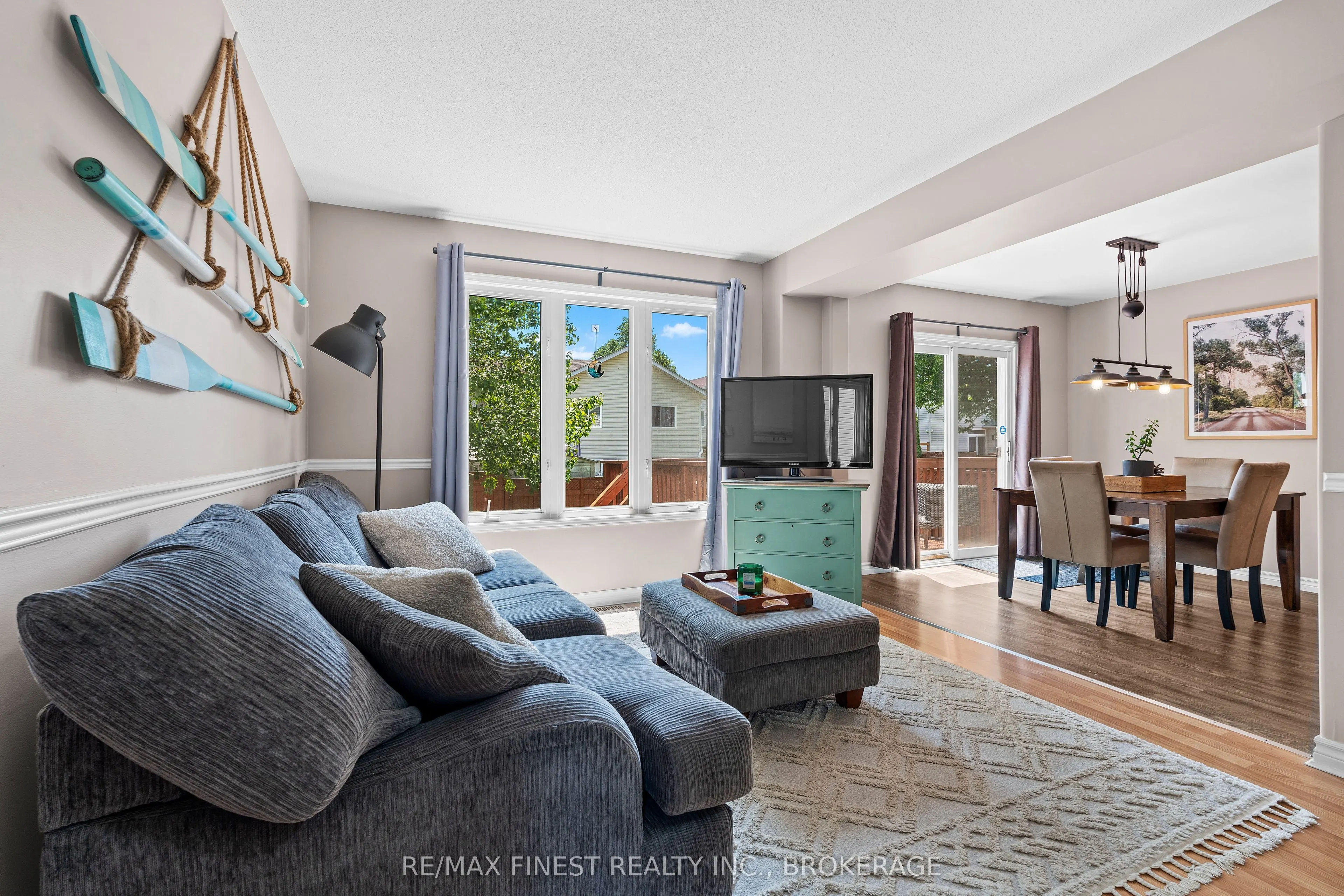 981 Rainbow Crescent