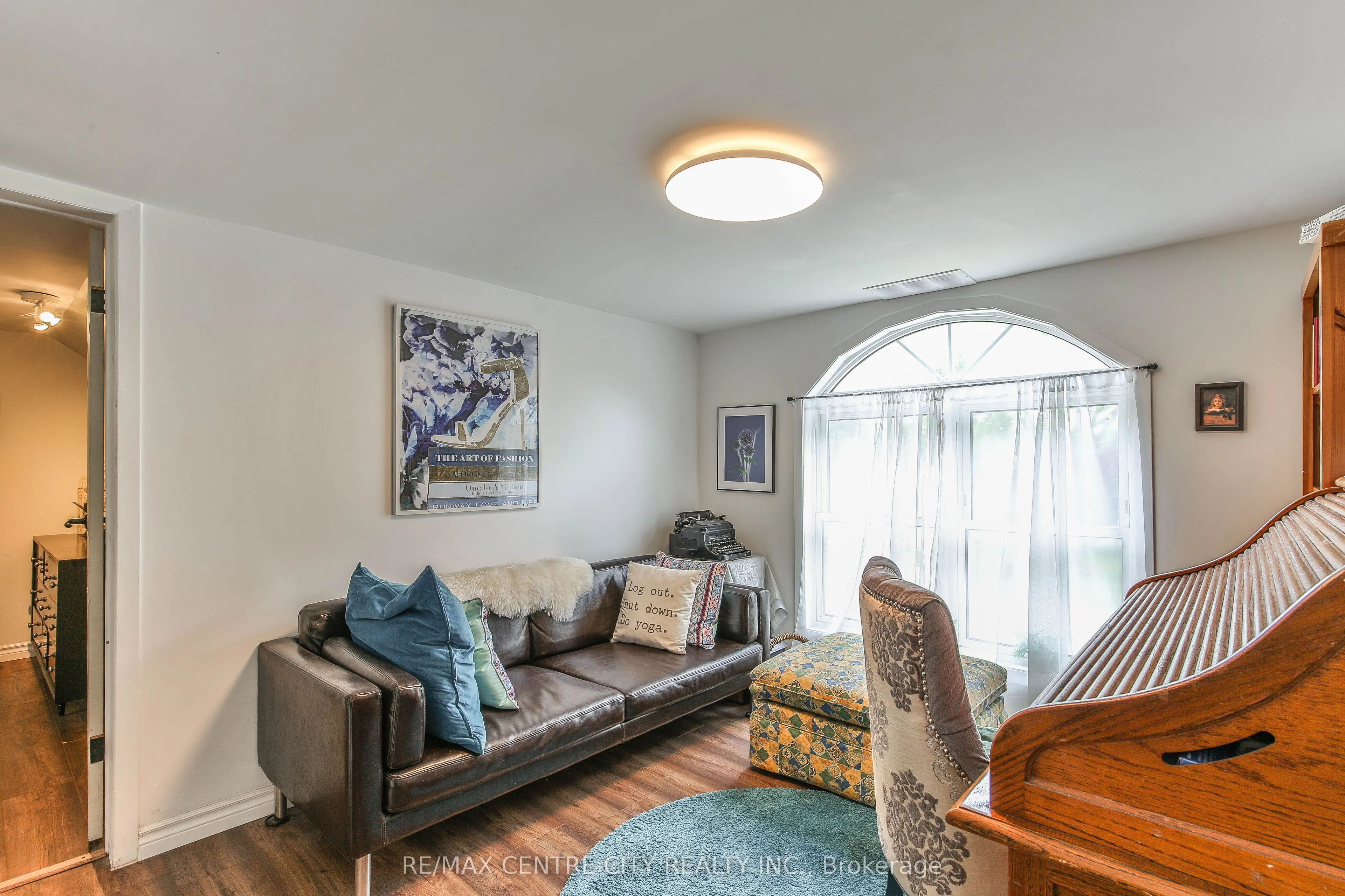13 Potters Road N