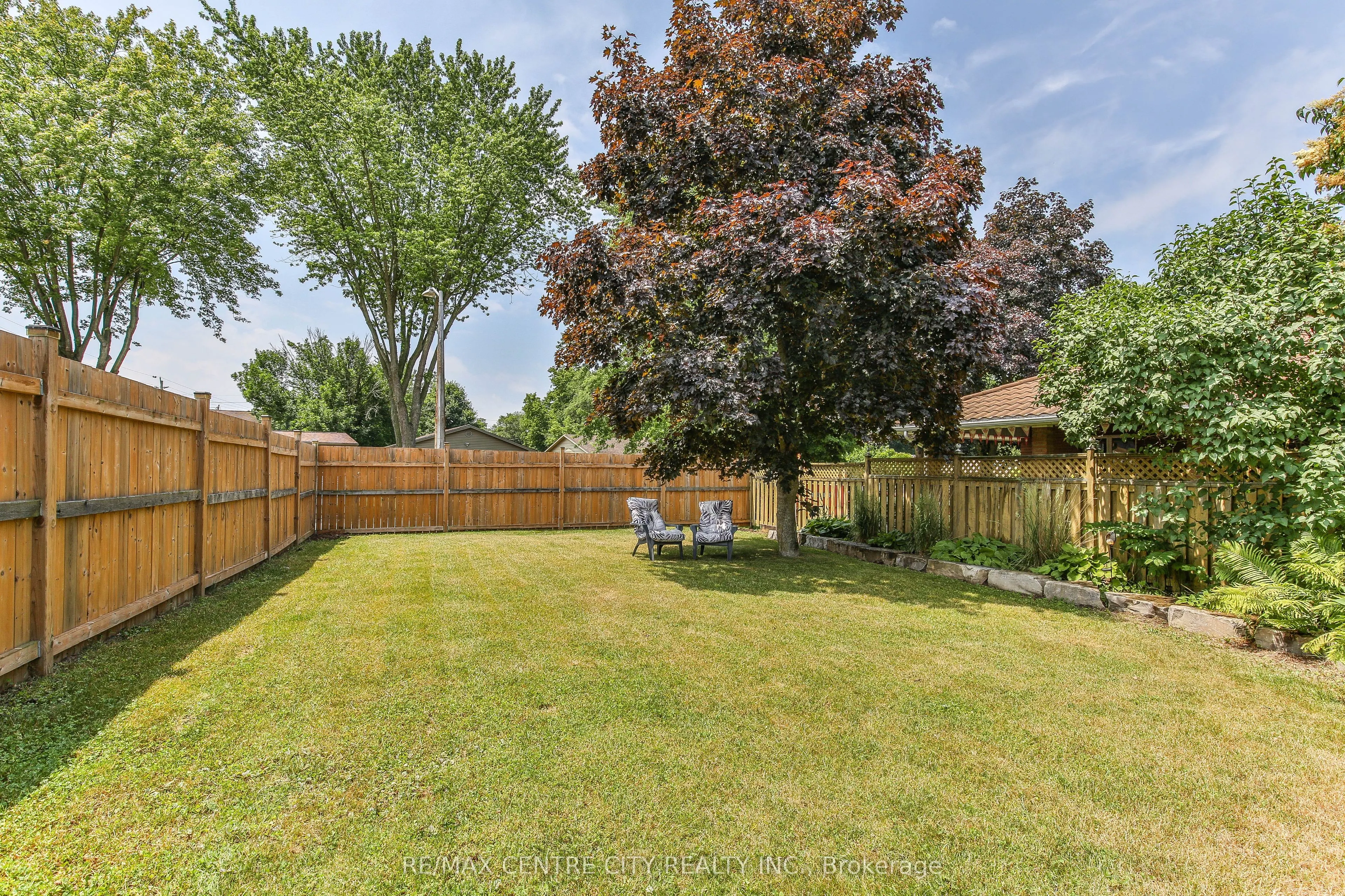 13 Potters Road N