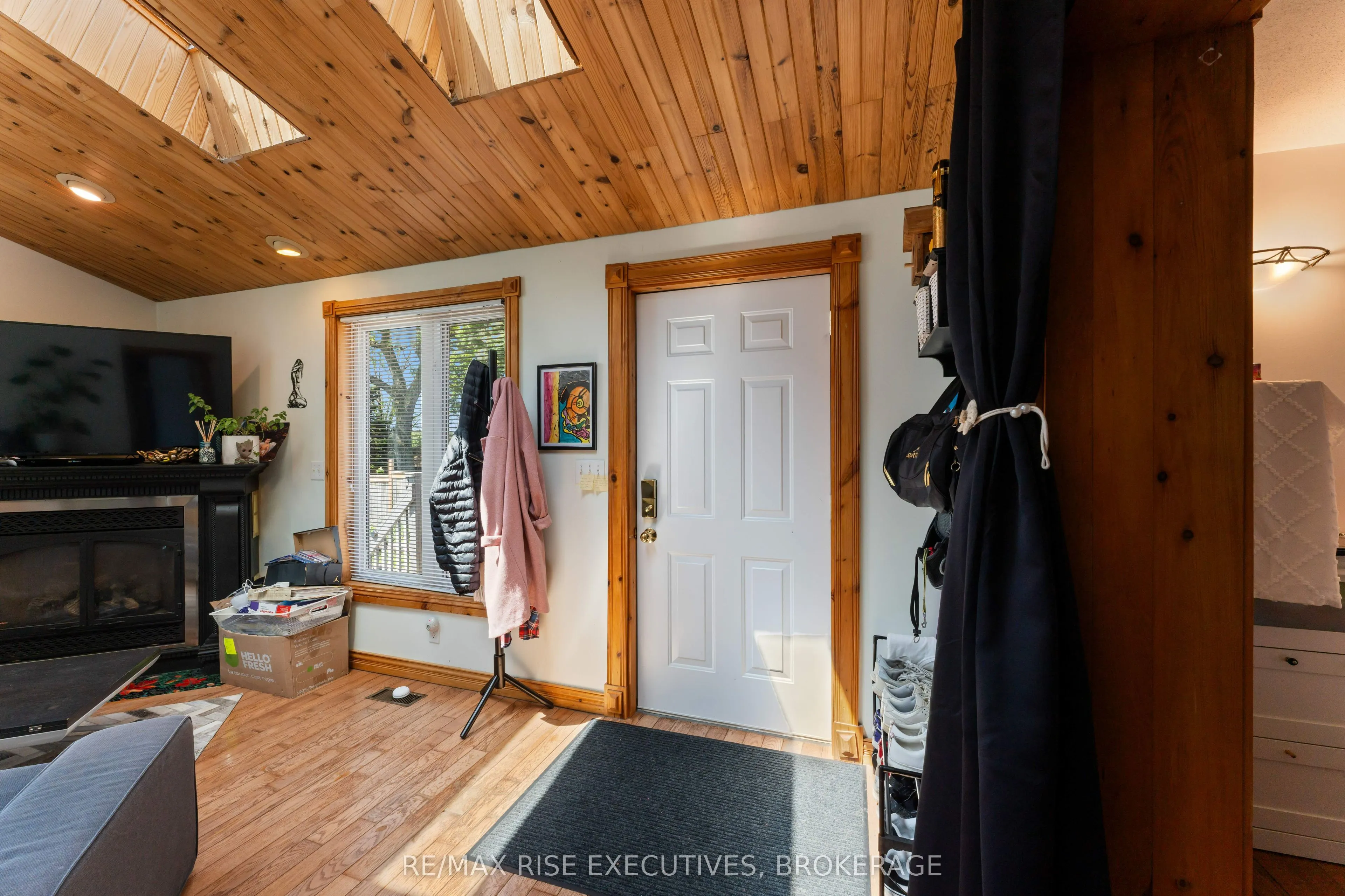 883 Percy Crescent