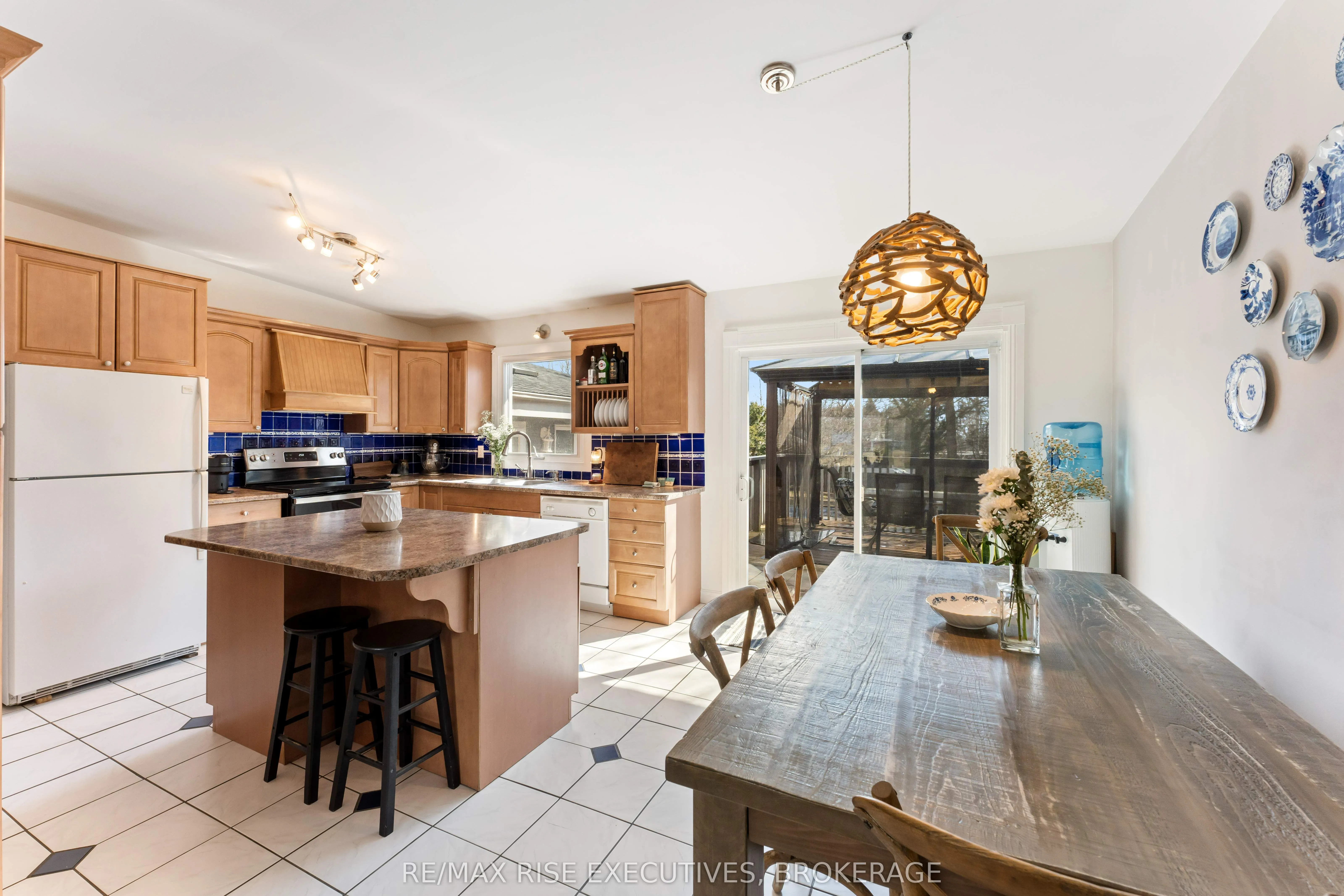 883 Percy Crescent
