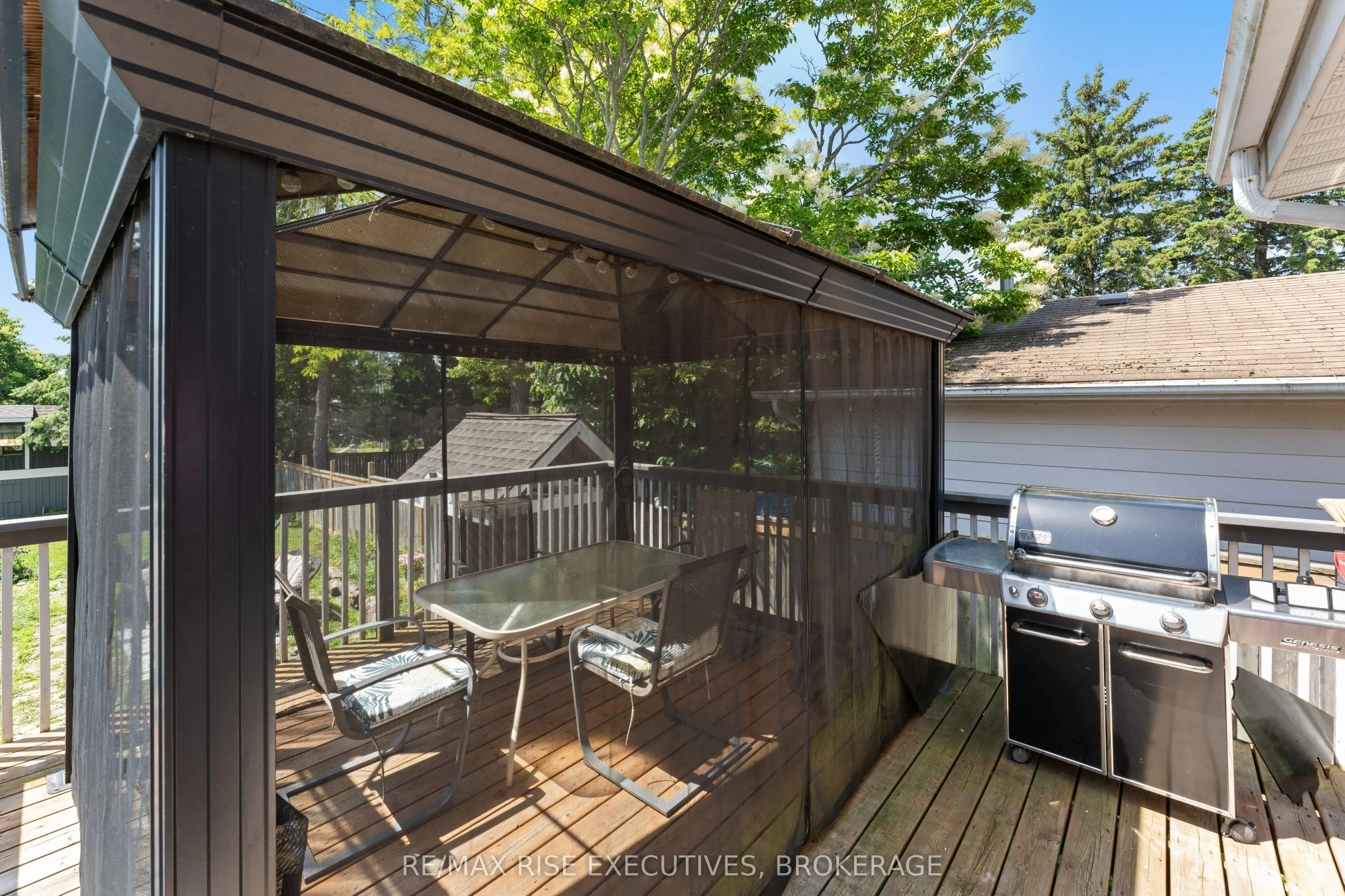 883 Percy Crescent
