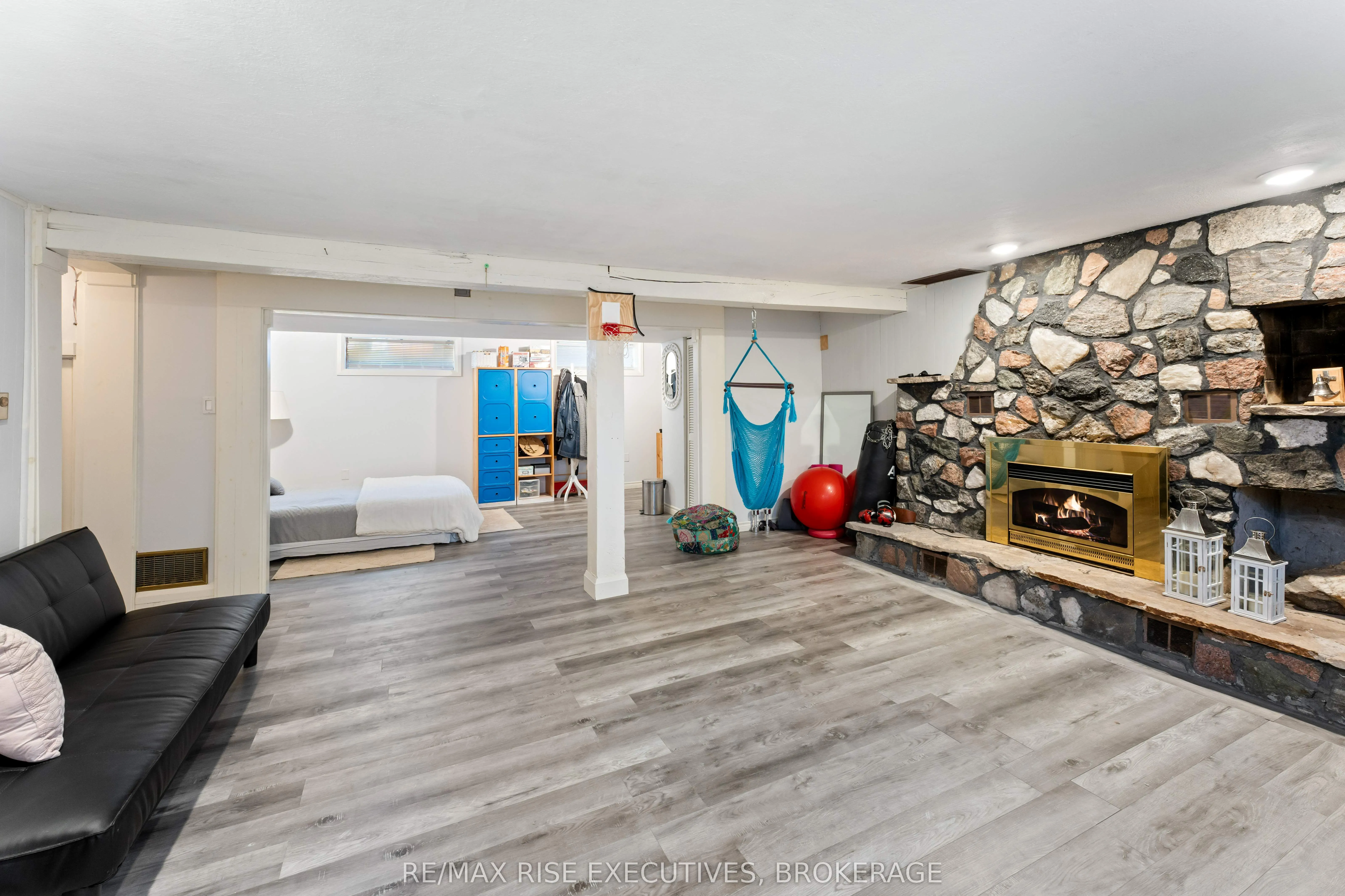 883 Percy Crescent