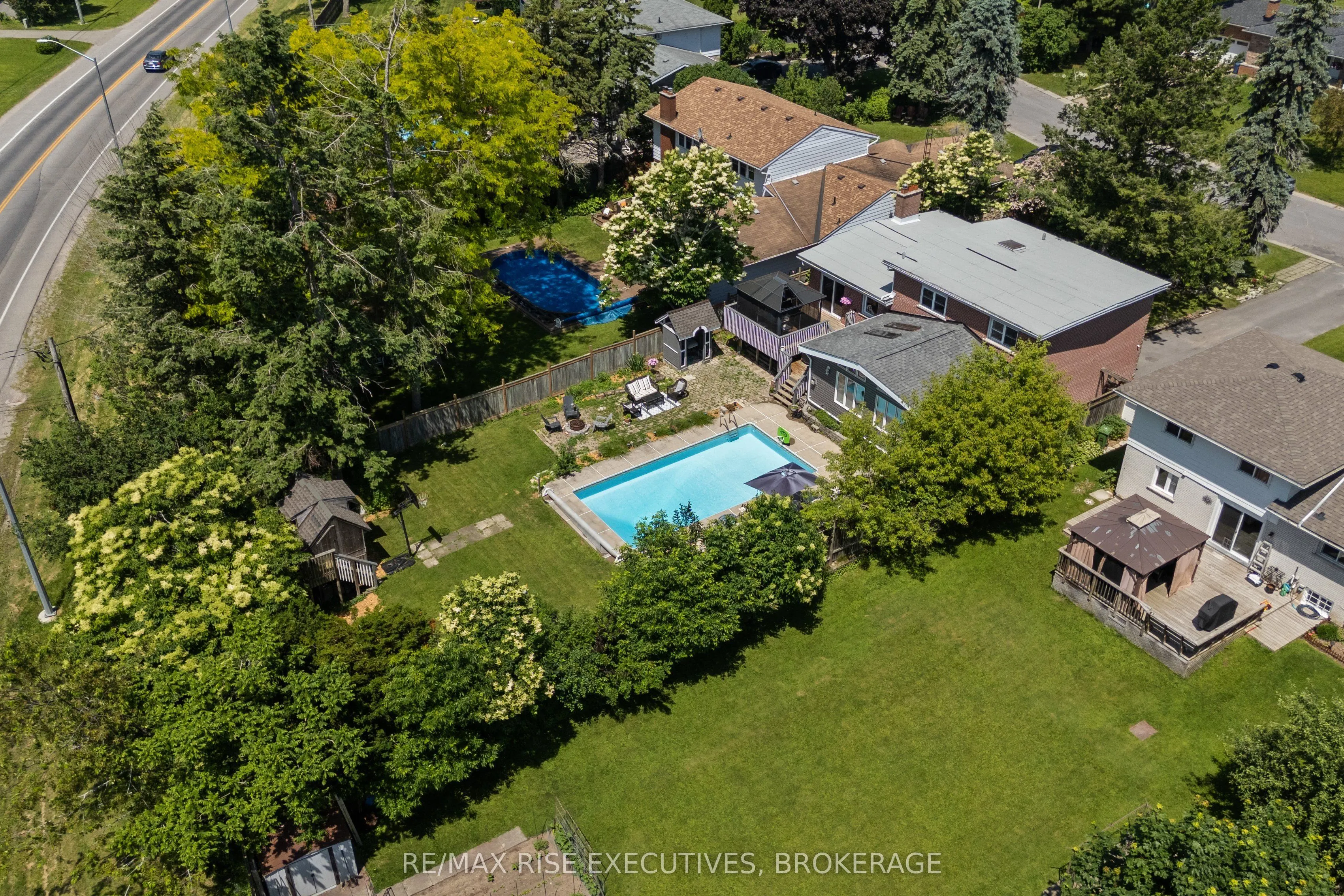 883 Percy Crescent