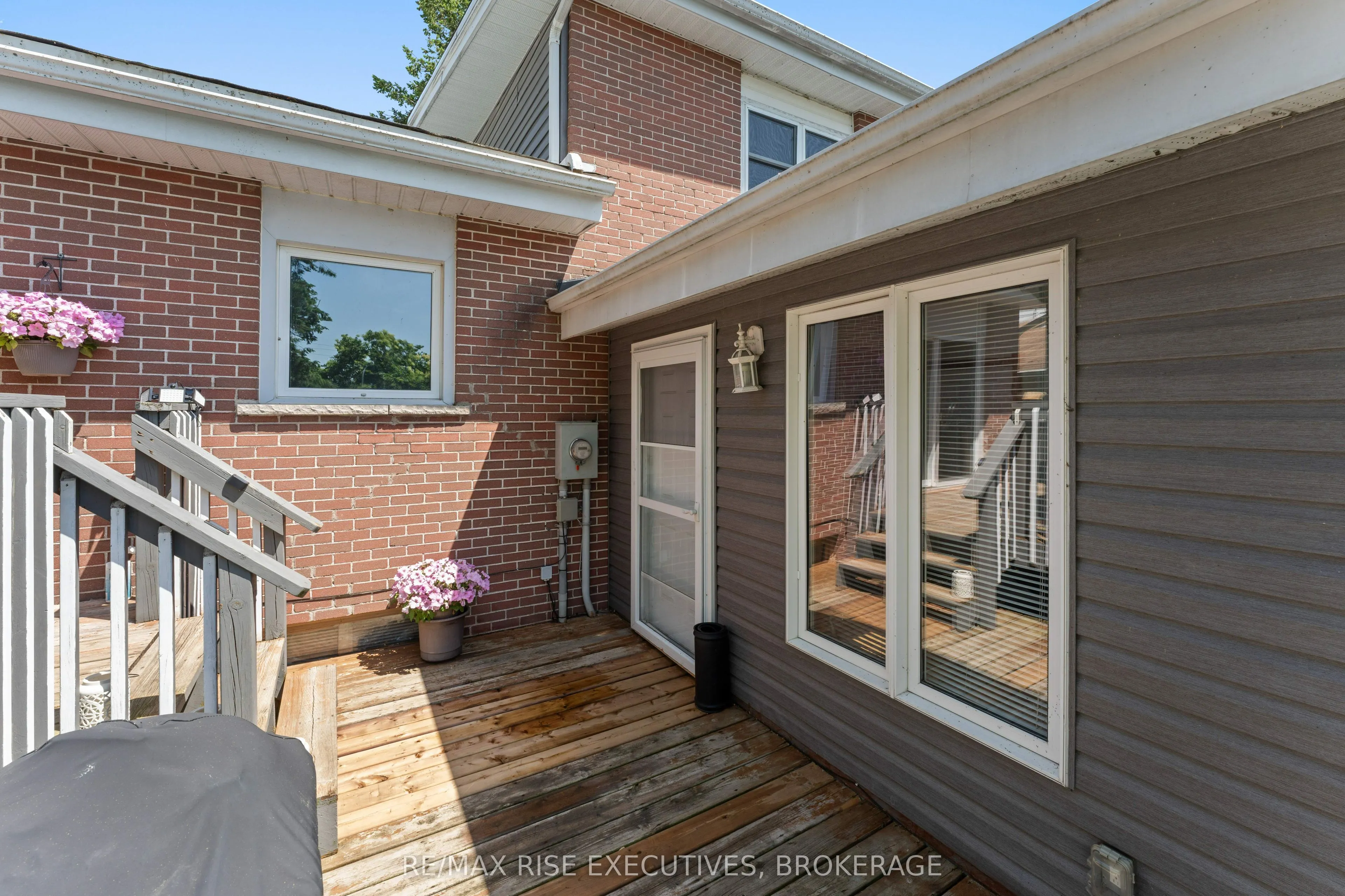 883 Percy Crescent