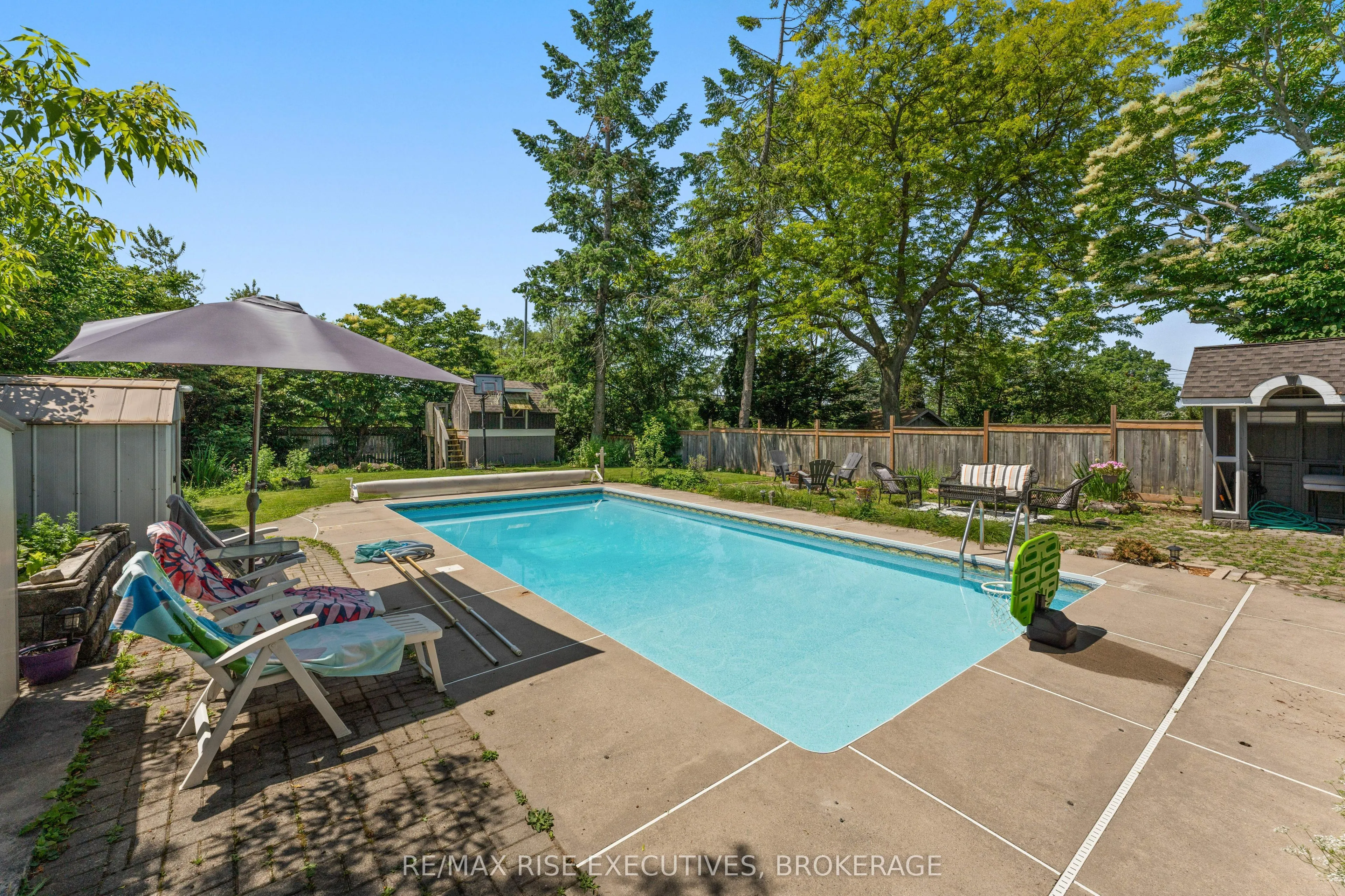 883 Percy Crescent
