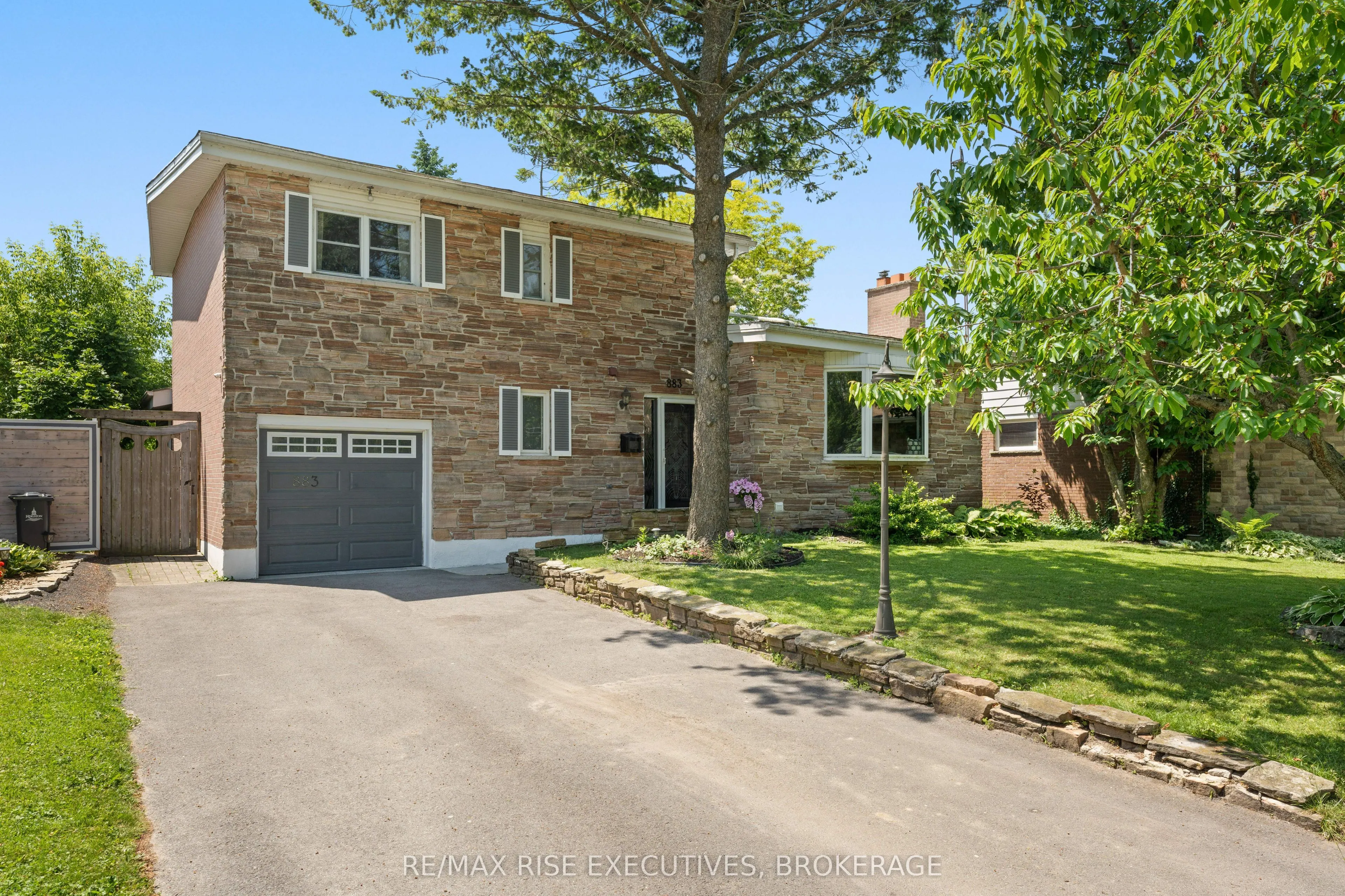 883 Percy Crescent