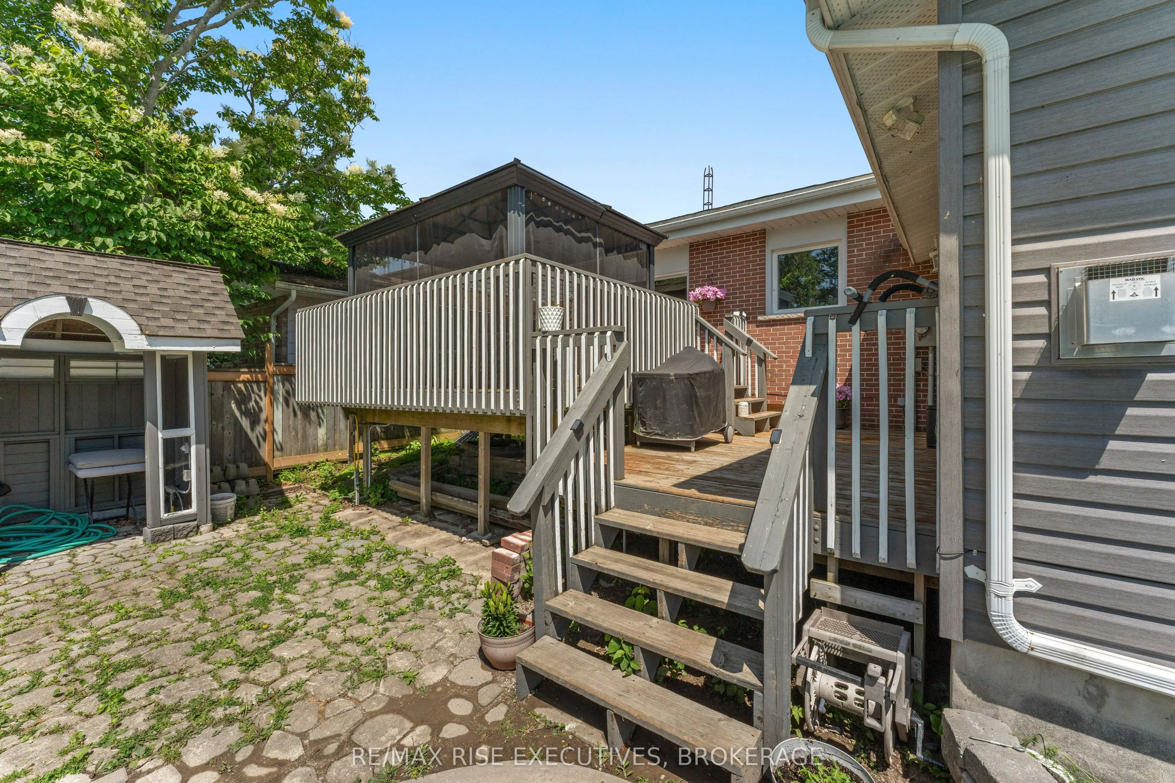 883 Percy Crescent