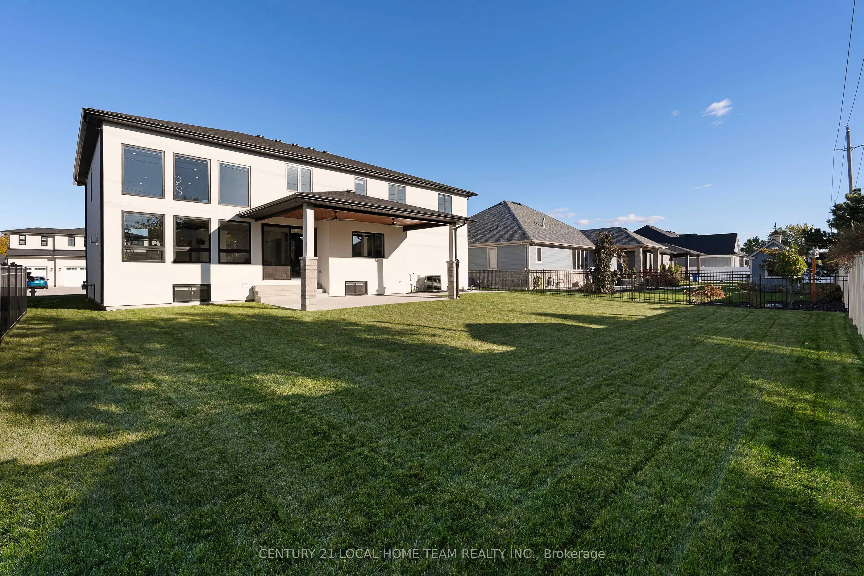 532 Mountbatten Crescent