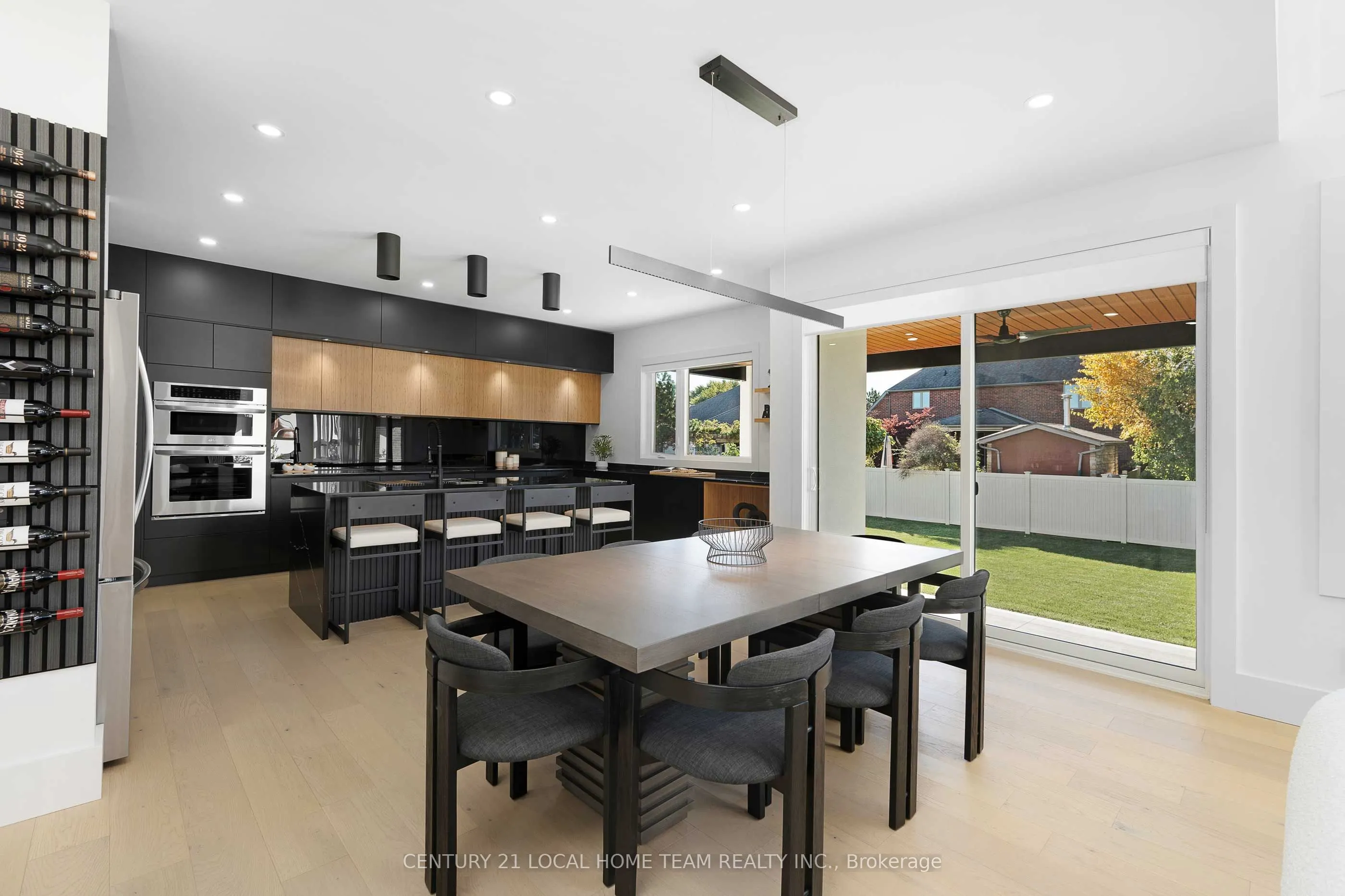 532 Mountbatten Crescent