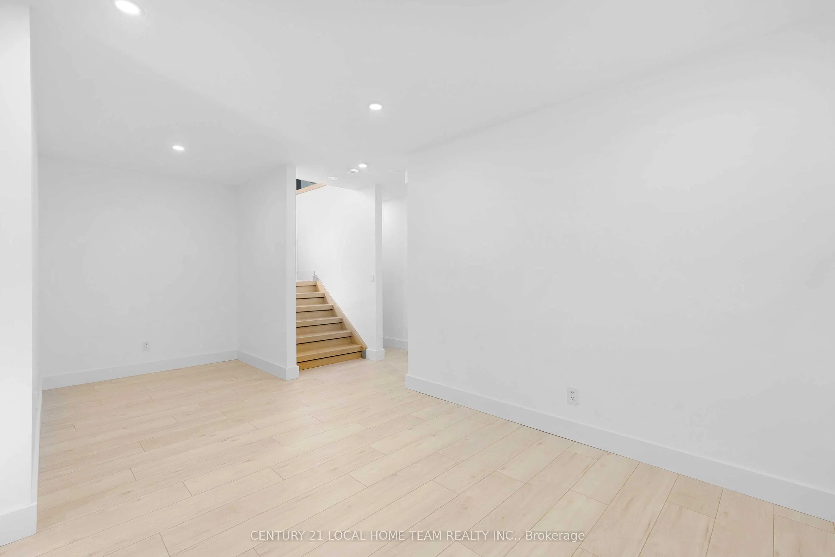 532 Mountbatten Crescent