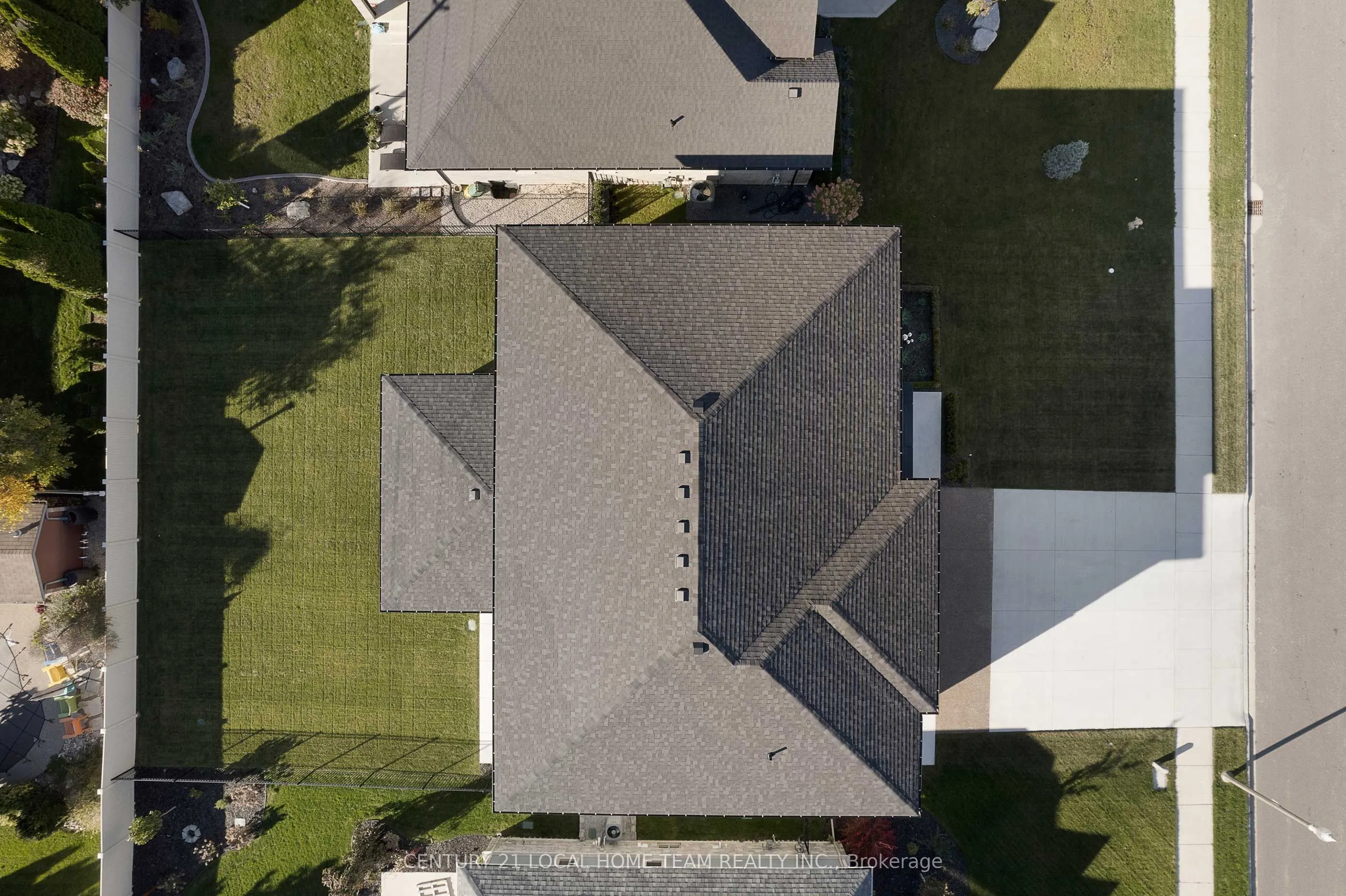 532 Mountbatten Crescent