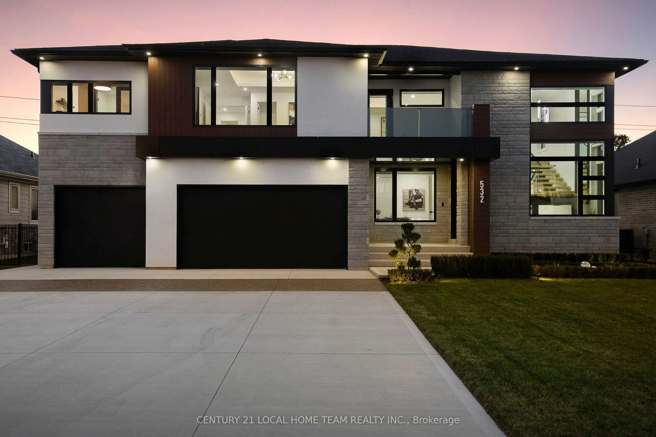 532 Mountbatten Crescent