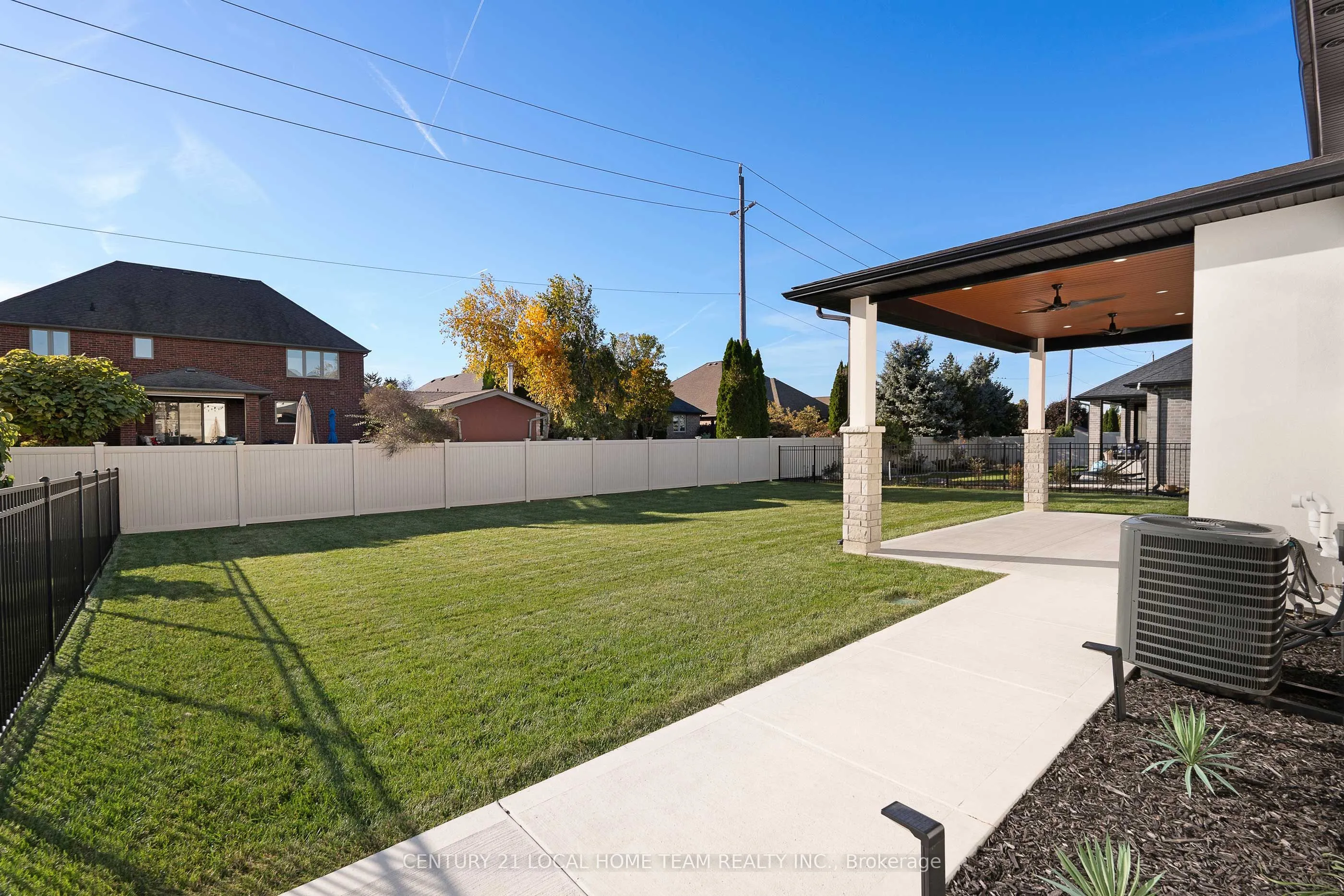 532 Mountbatten Crescent