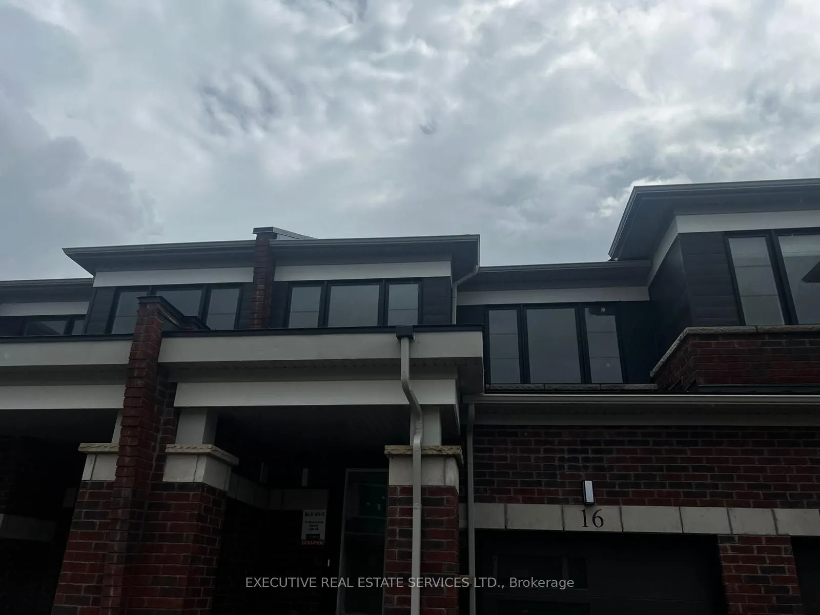 15 Blacklock Street, #16