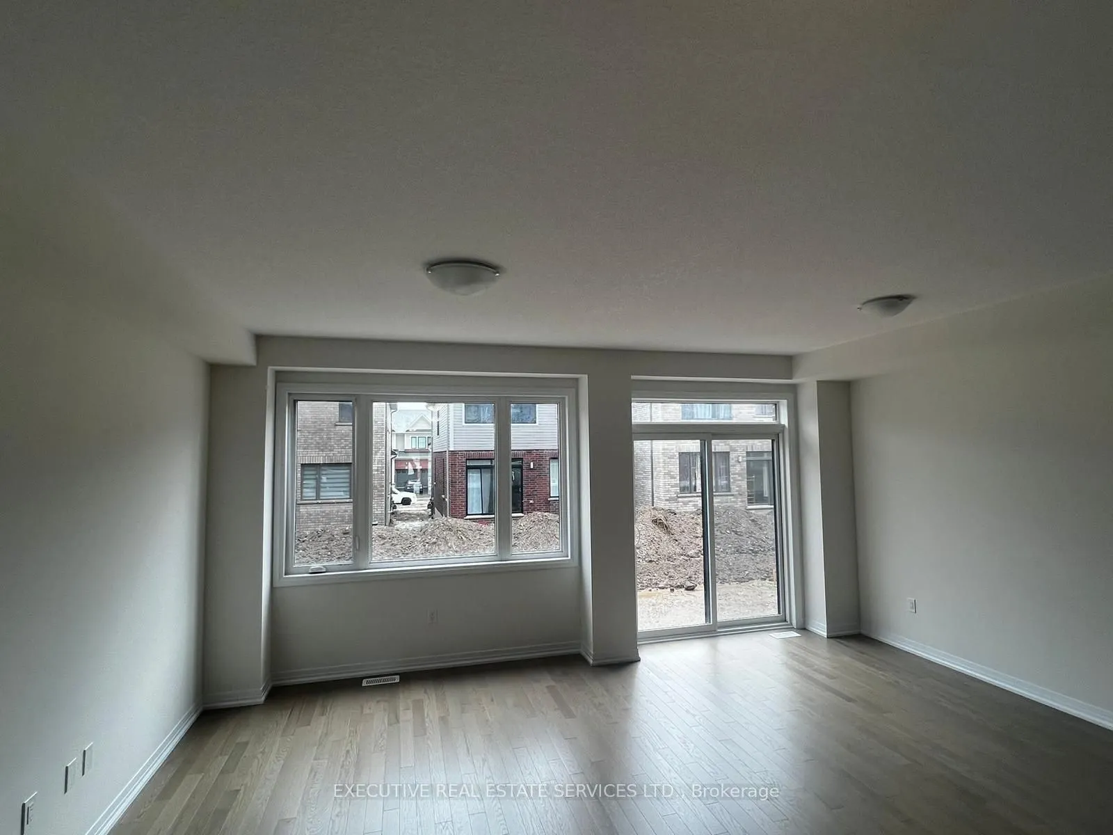 15 Blacklock Street, #16