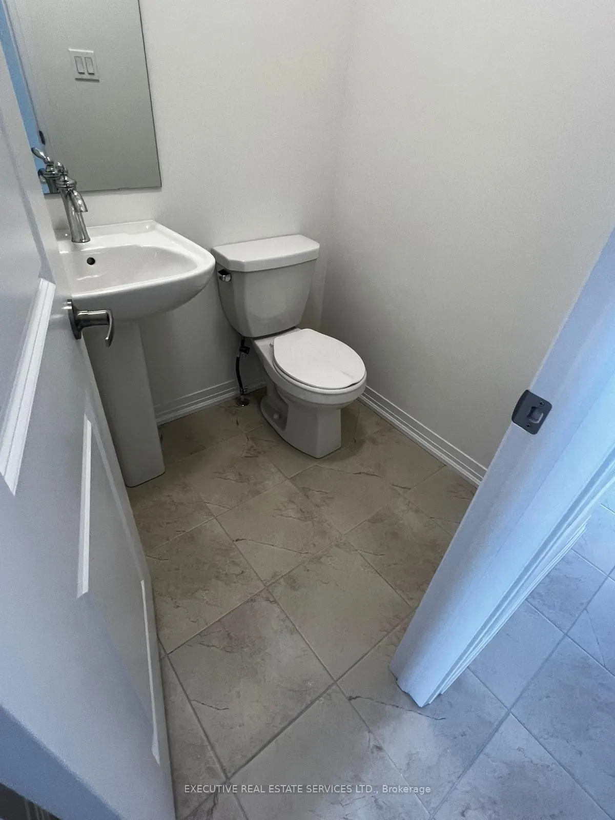 15 Blacklock Street, #16