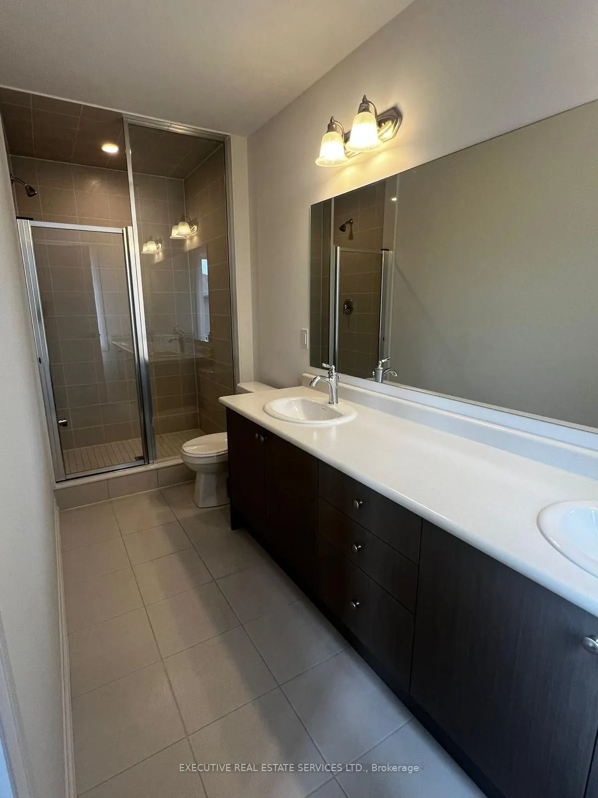 15 Blacklock Street, #16